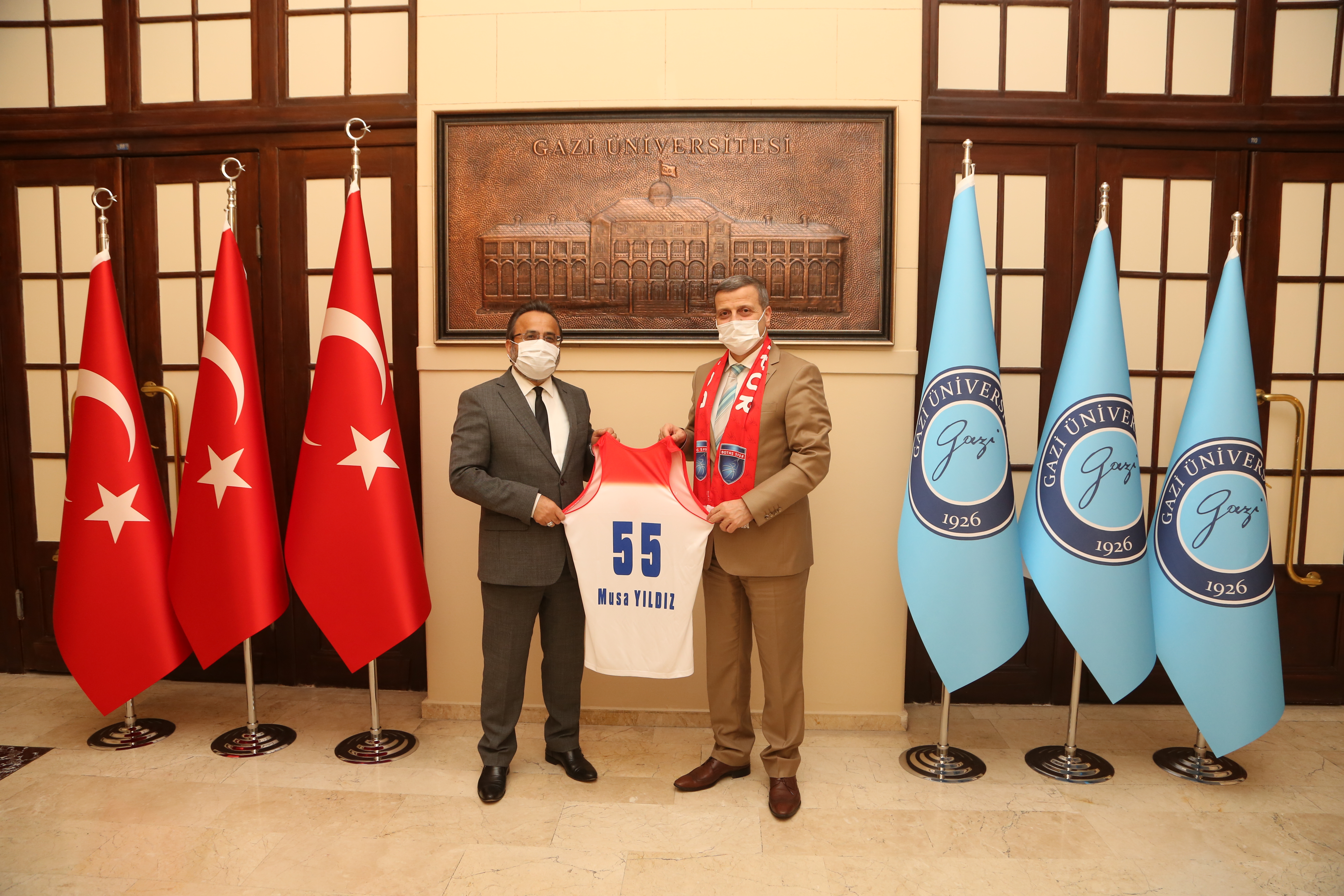 BOTAŞ Spor Kulübü Başkanı, Rektörümüz Prof. Dr. Musa Yıldız’ı Ziyaret Etti
