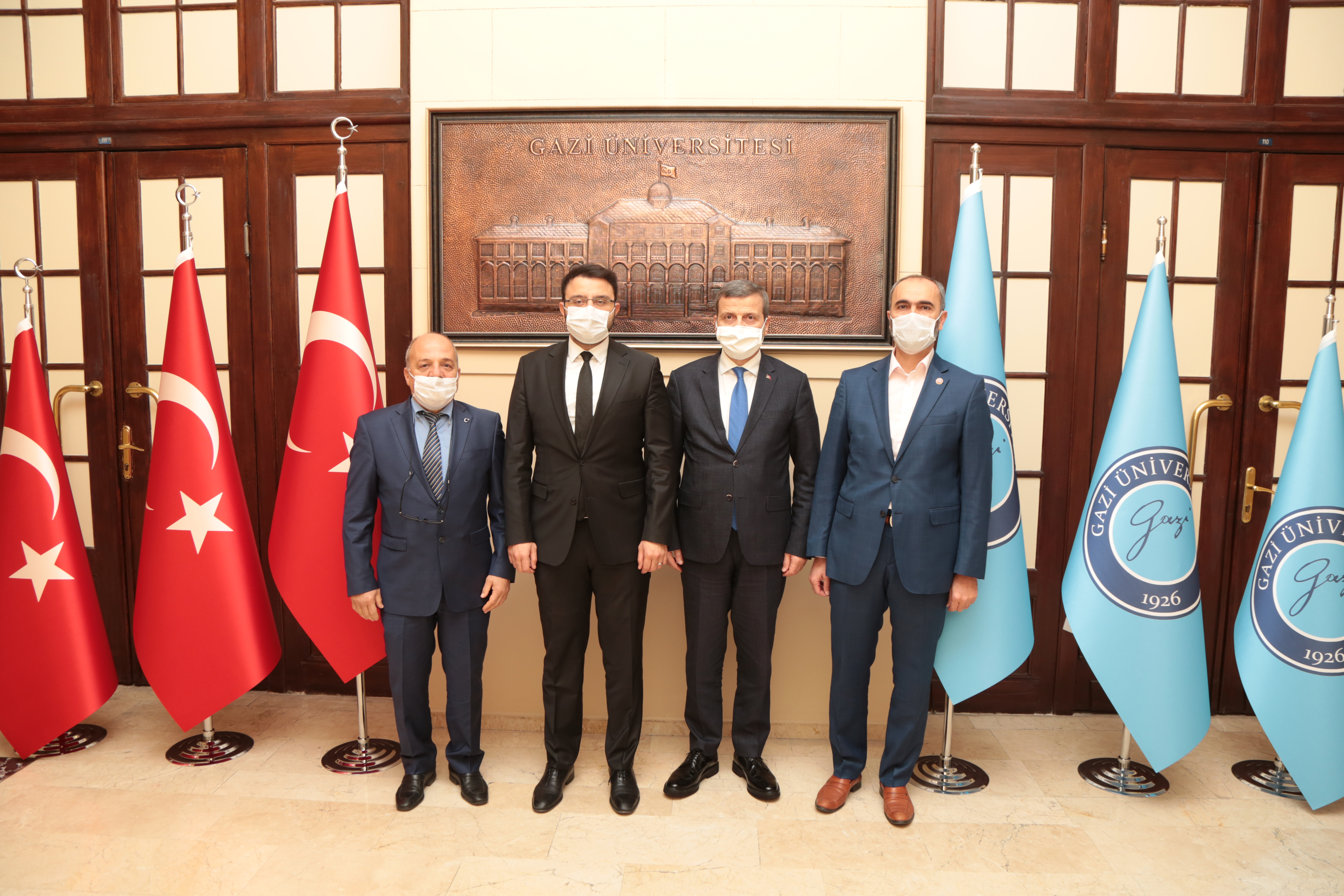 Türkiye Herkes İçin Spor Federasyonu Başkanı ile Türkiye Bocce Bowling ve Dart Federasyonu Başkanı, Rektörümüz Prof. Dr. Musa Yıldız’ı Ziyaret Etti