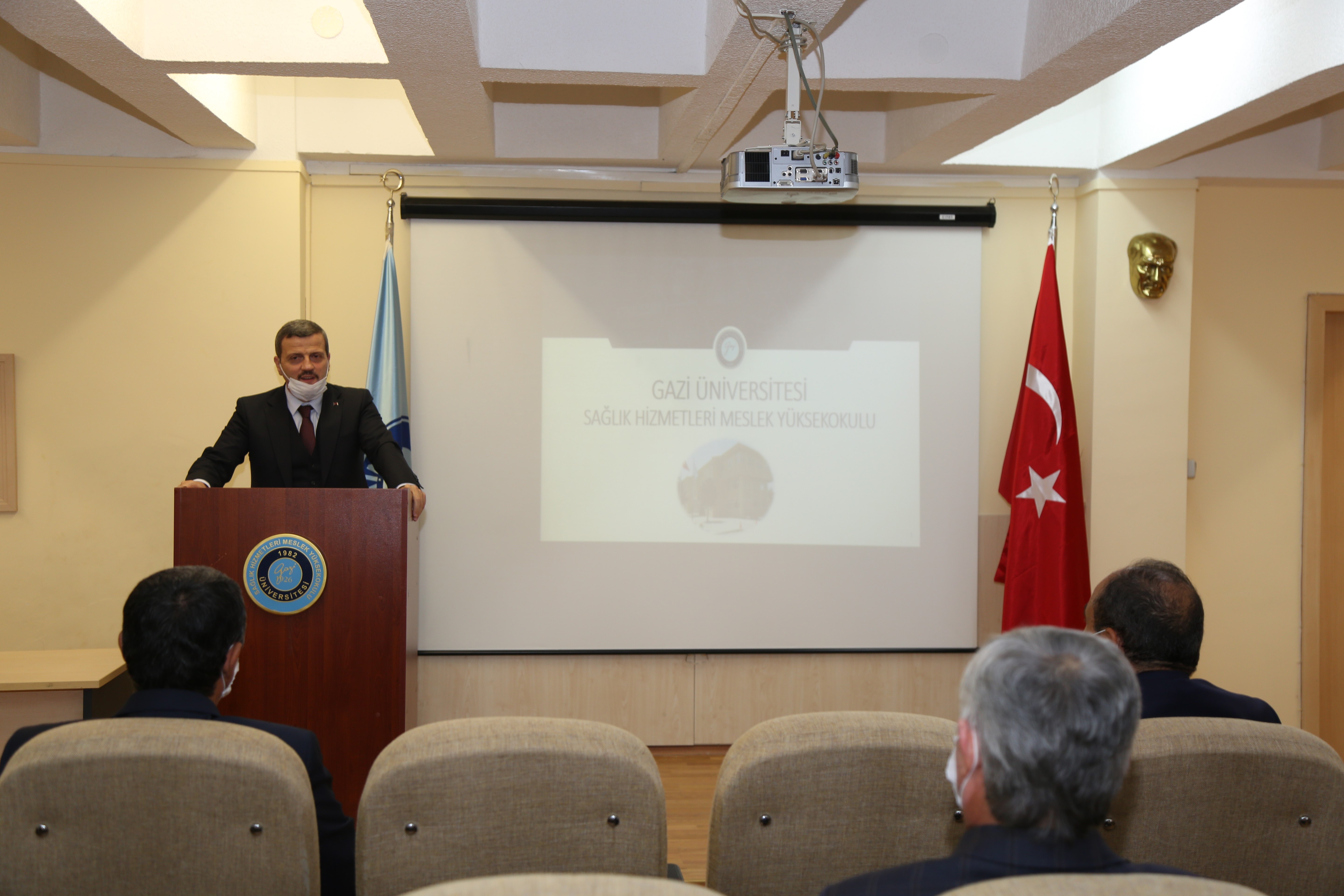 Rektörümüz Prof. Dr. Musa Yıldız, Sağlık Hizmetleri Meslek Yüksekokulu Yönetim Kurulu Toplantısına Katıldı
