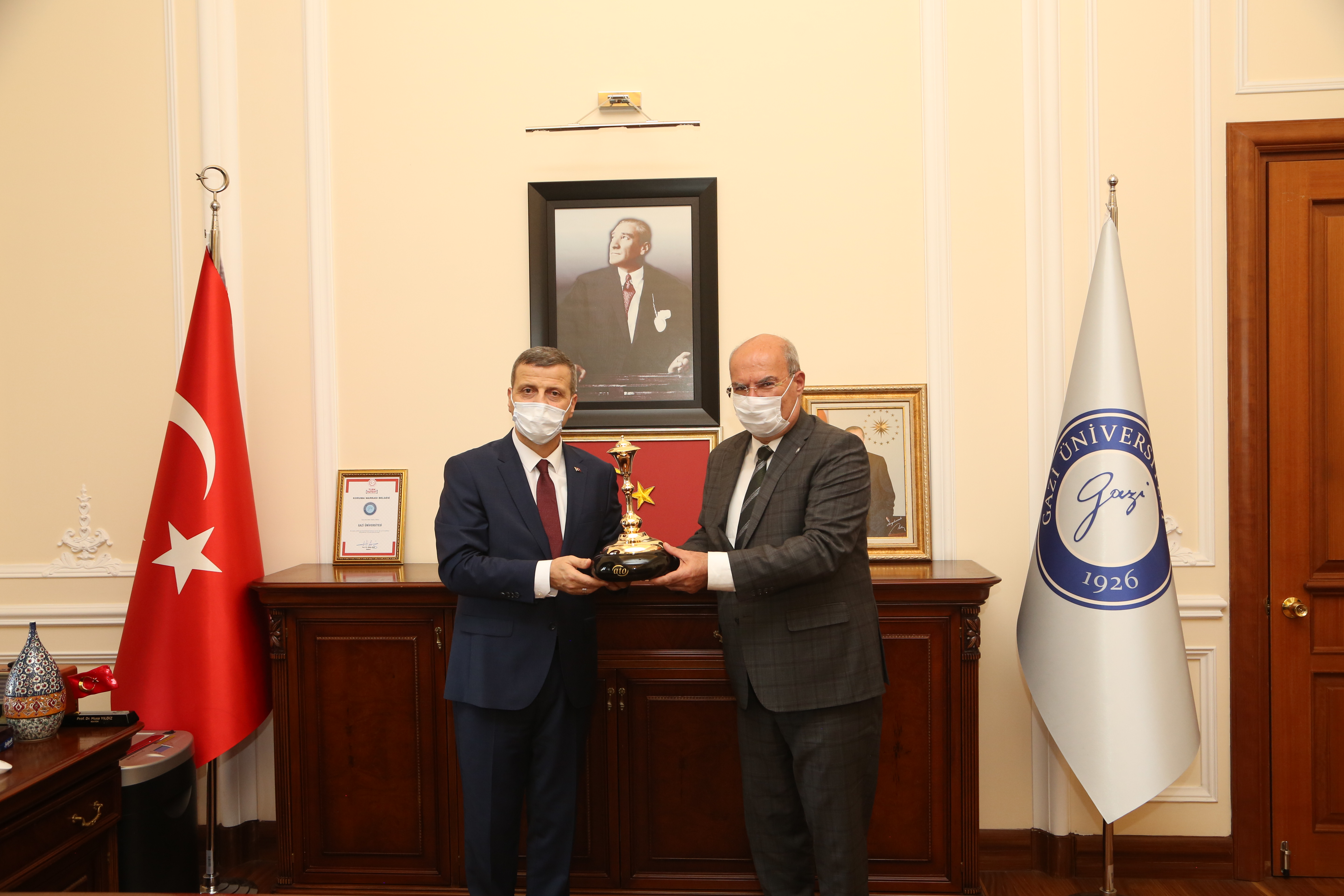 Ankara Ticaret Odası Başkanı Gürsel Baran, Üniversitemiz Rektörü Prof. Dr. Musa Yıldız’ı Makamında Ziyaret Etti