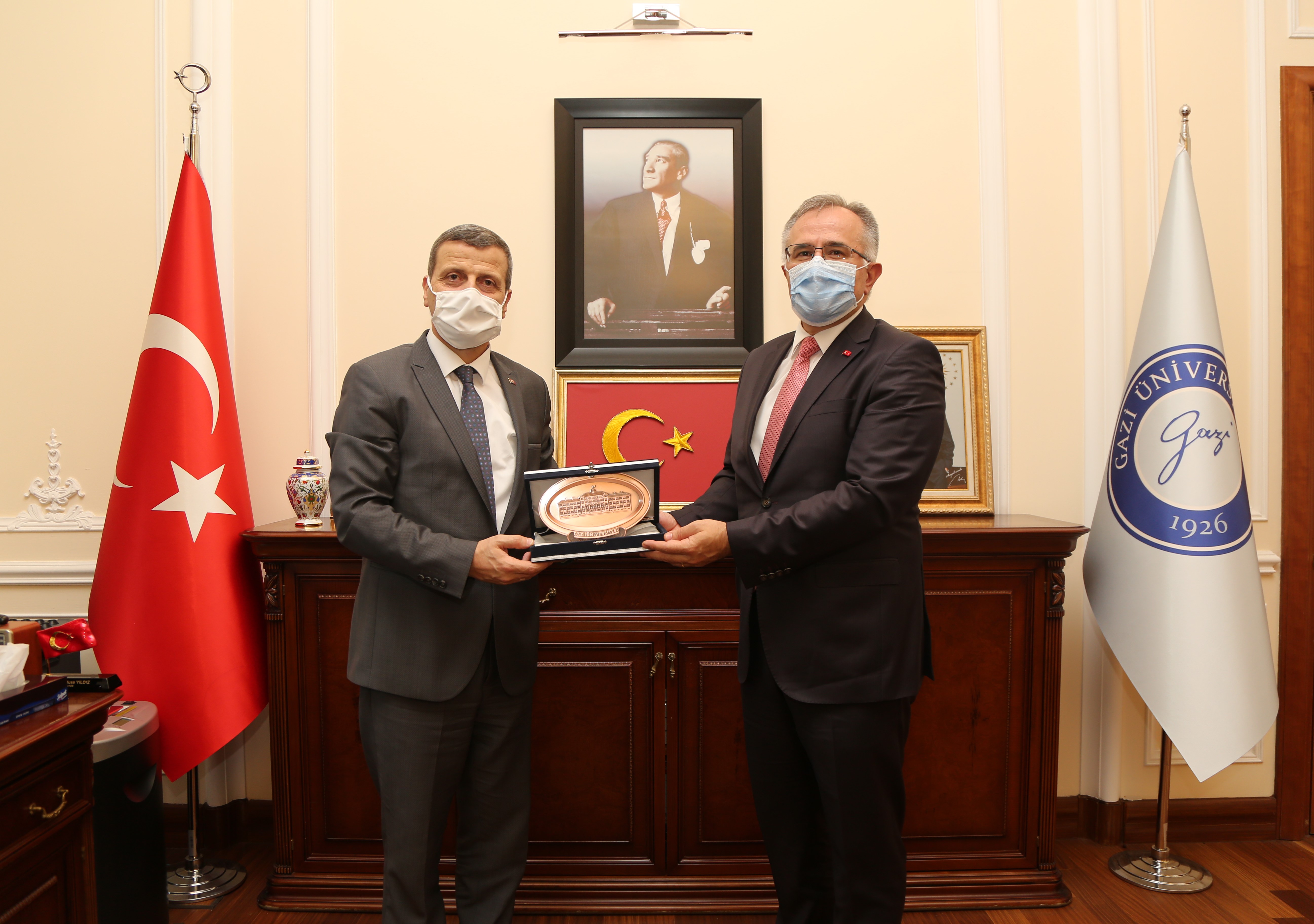 Hacettepe Üniversitesi Rektörü Prof. Dr. Mehmet Cahit Güran, Üniversitemiz Rektörü Prof. Dr. Musa Yıldız’ı Makamında Ziyaret Etti
