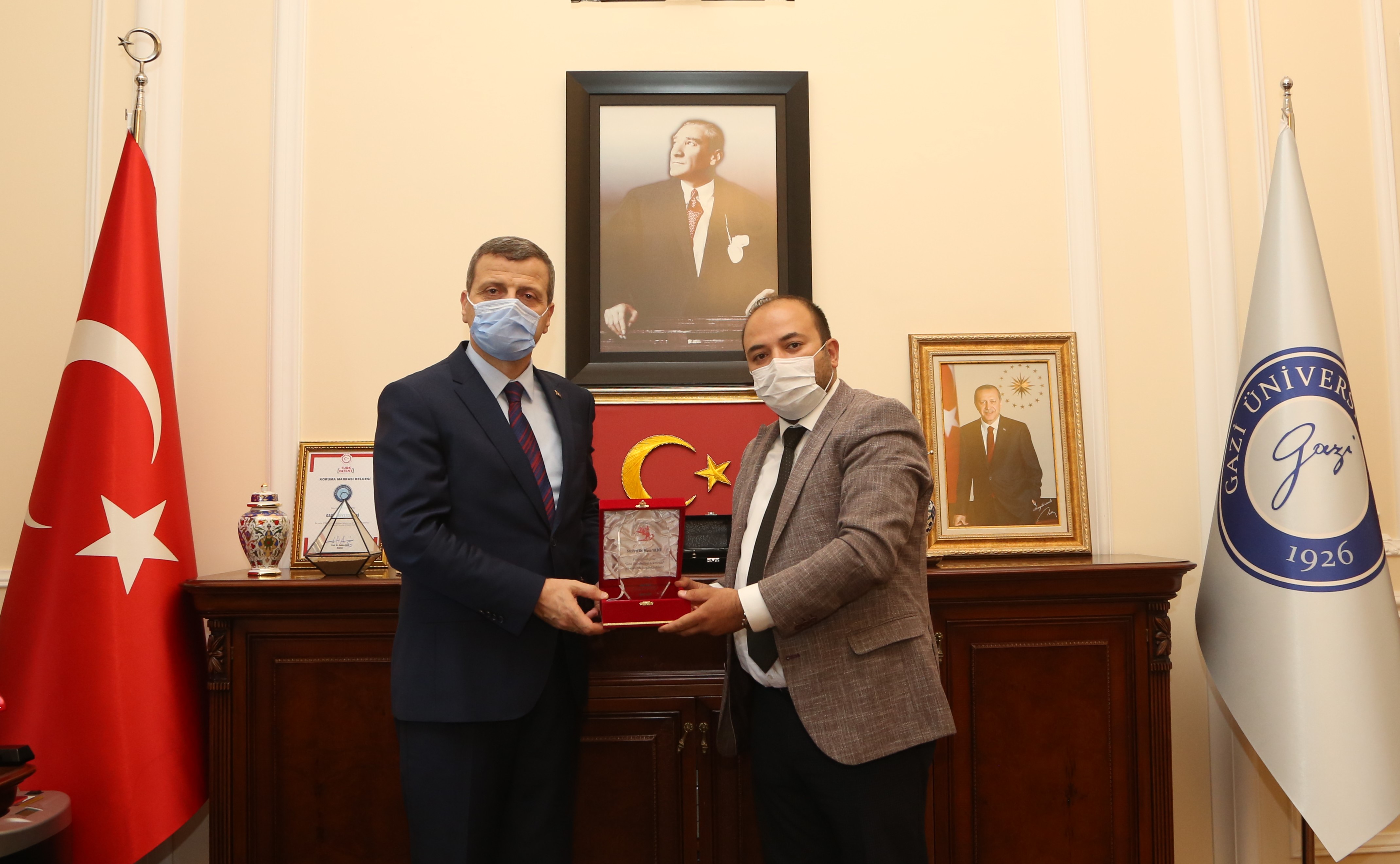 Ankara Samsunlular Derneği Başkanı Uğur Özen, Üniversitemiz Rektörü Prof. Dr. Musa Yıldız’ı Makamında Ziyaret Etti