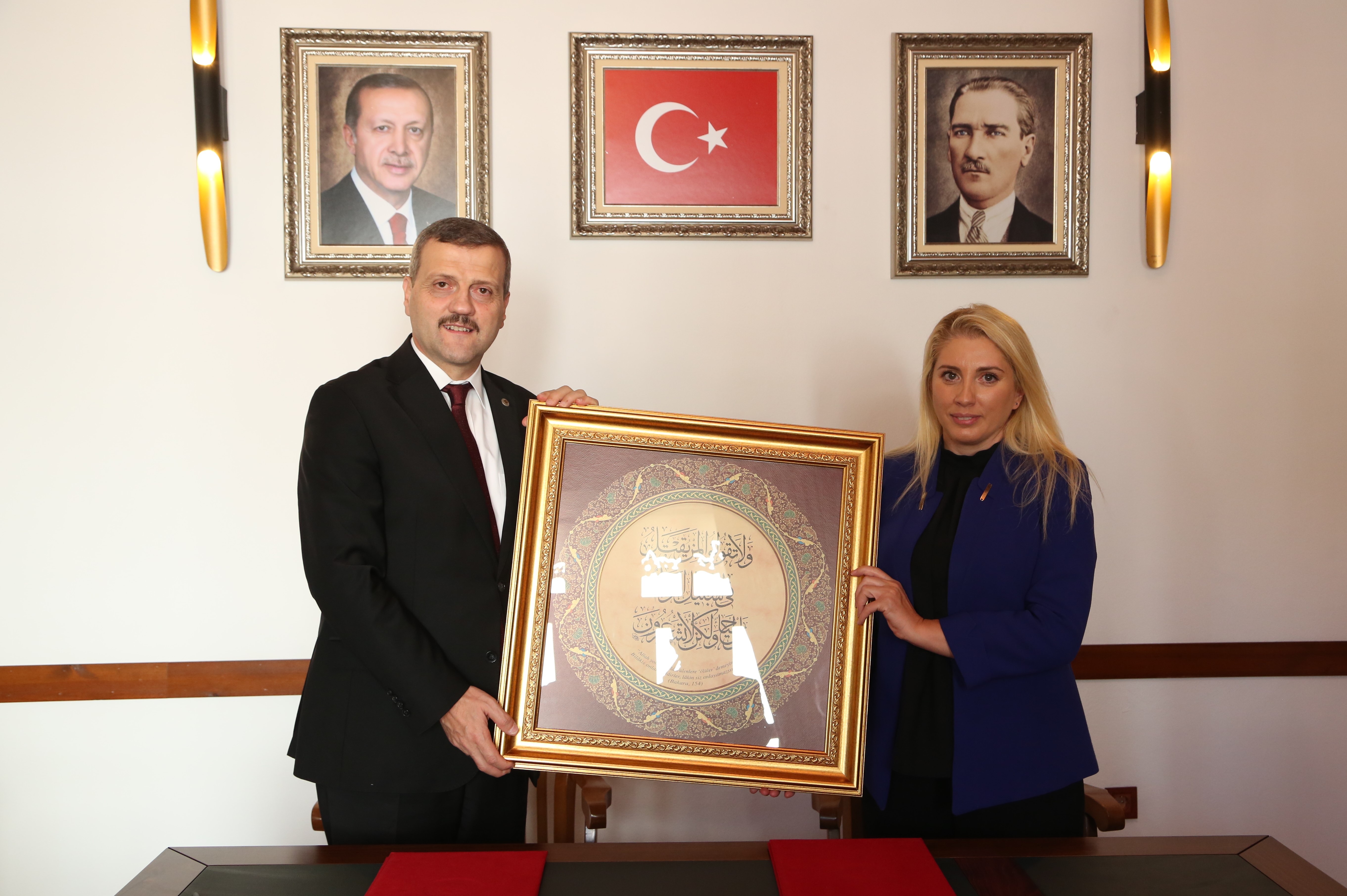 Üniversitemiz ile Türkiye Şehit Yakınları ve Gaziler Dayanışma Vakfı Arasında İş Birliği Protokolü İmzalandı-1