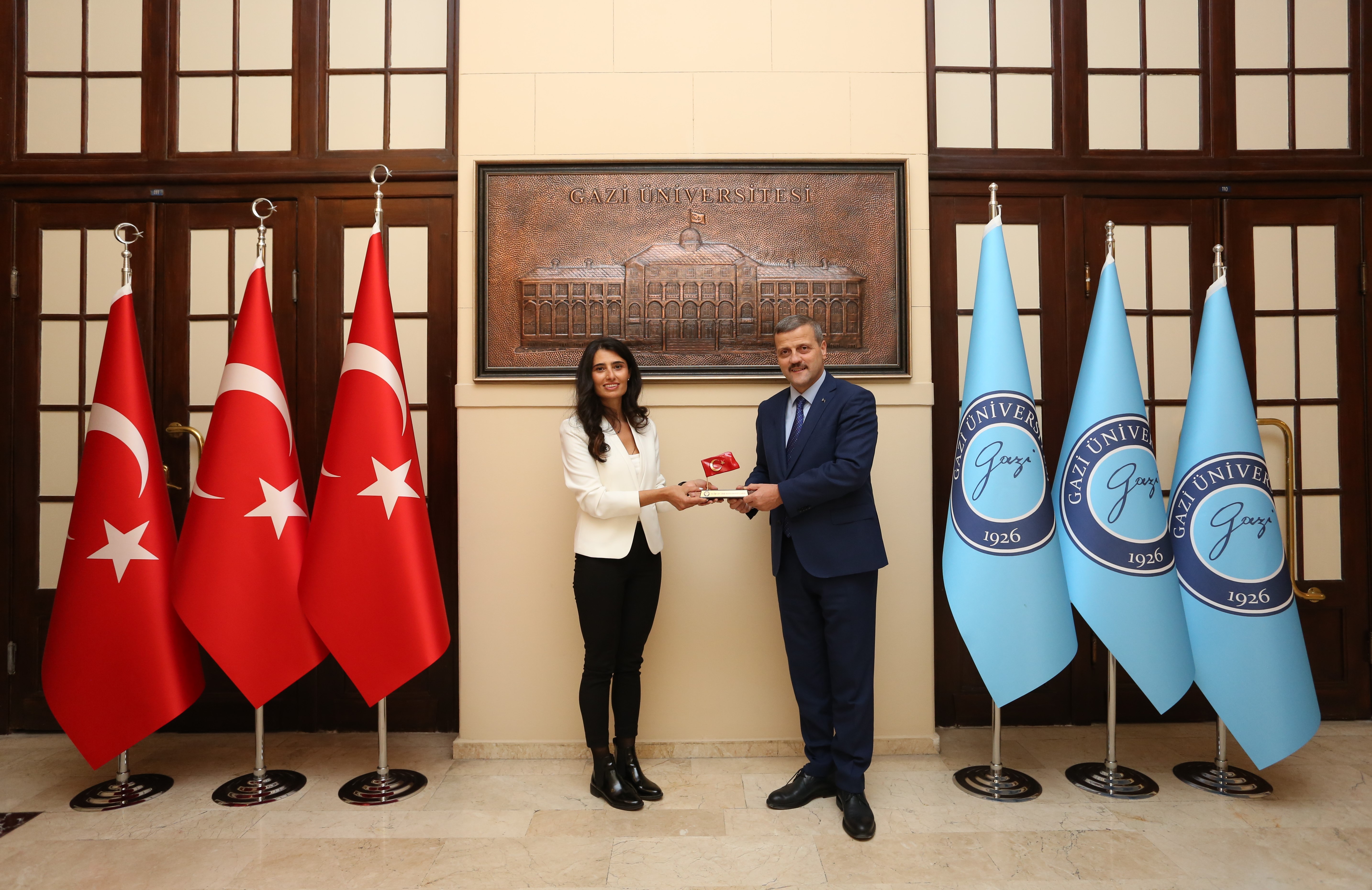 Üniversitemiz Akademik ve İdari Personeline Yönelik “Ses Sağlığı Hijyeni” Konulu Hizmet İçi Eğitim Programı Düzenlendi-1