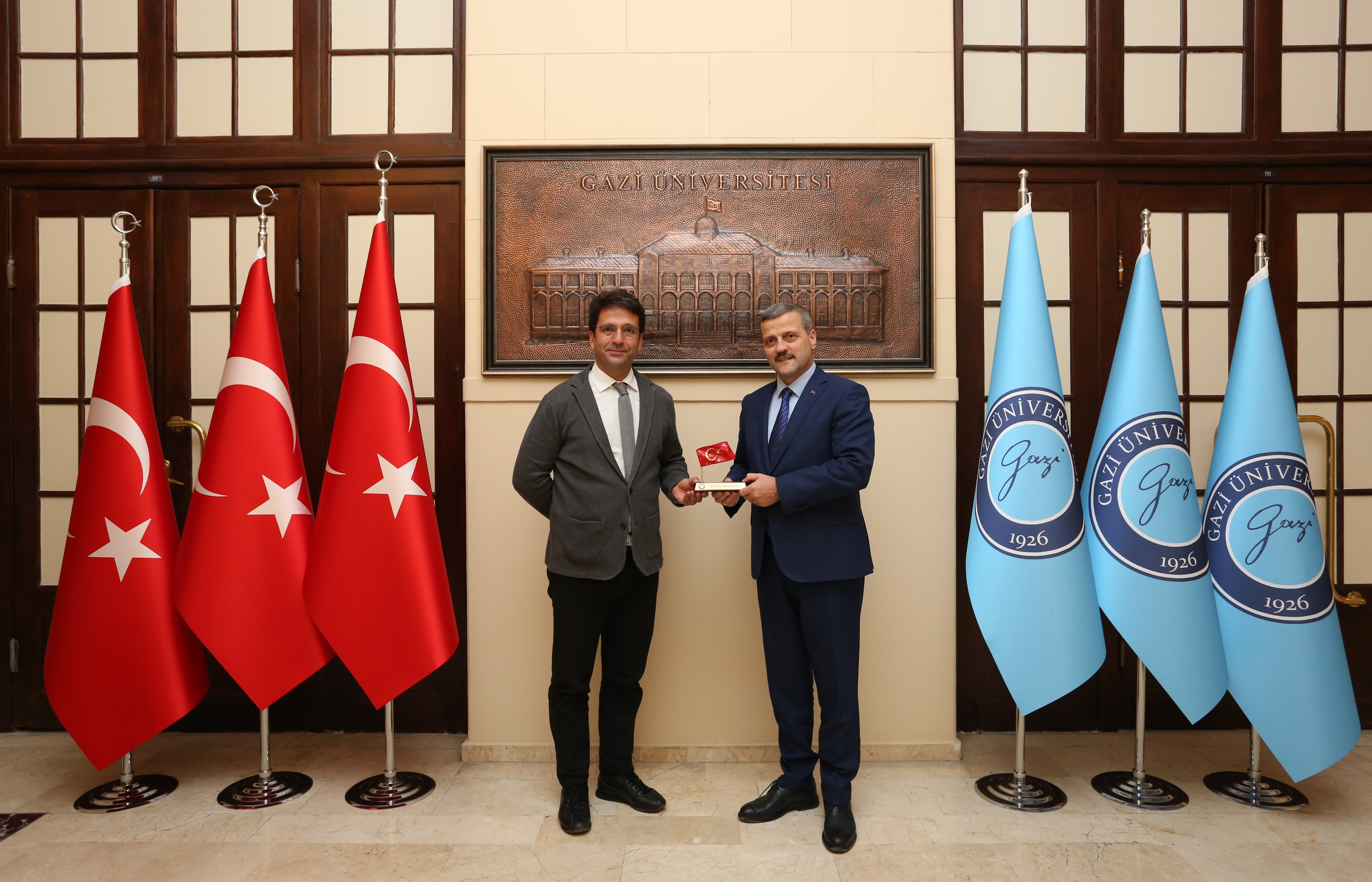 Üniversitemiz Akademik ve İdari Personeline Yönelik “Ses Sağlığı Hijyeni” Konulu Hizmet İçi Eğitim Programı Düzenlendi-1