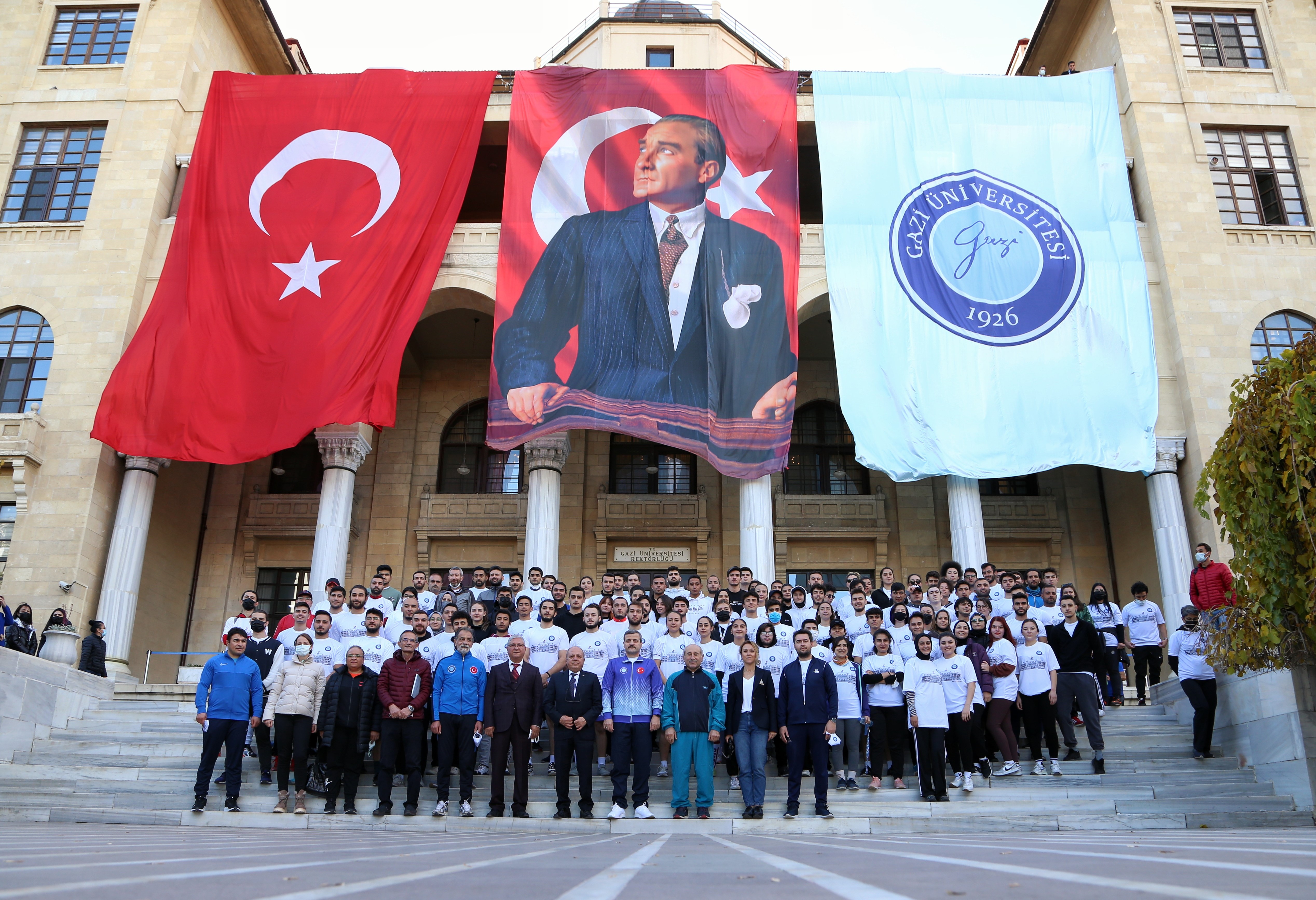 Üniversitemizde, “Atatürk’ü Anma Koşusu” Yoğun Katılımla Gerçekleştirildi 