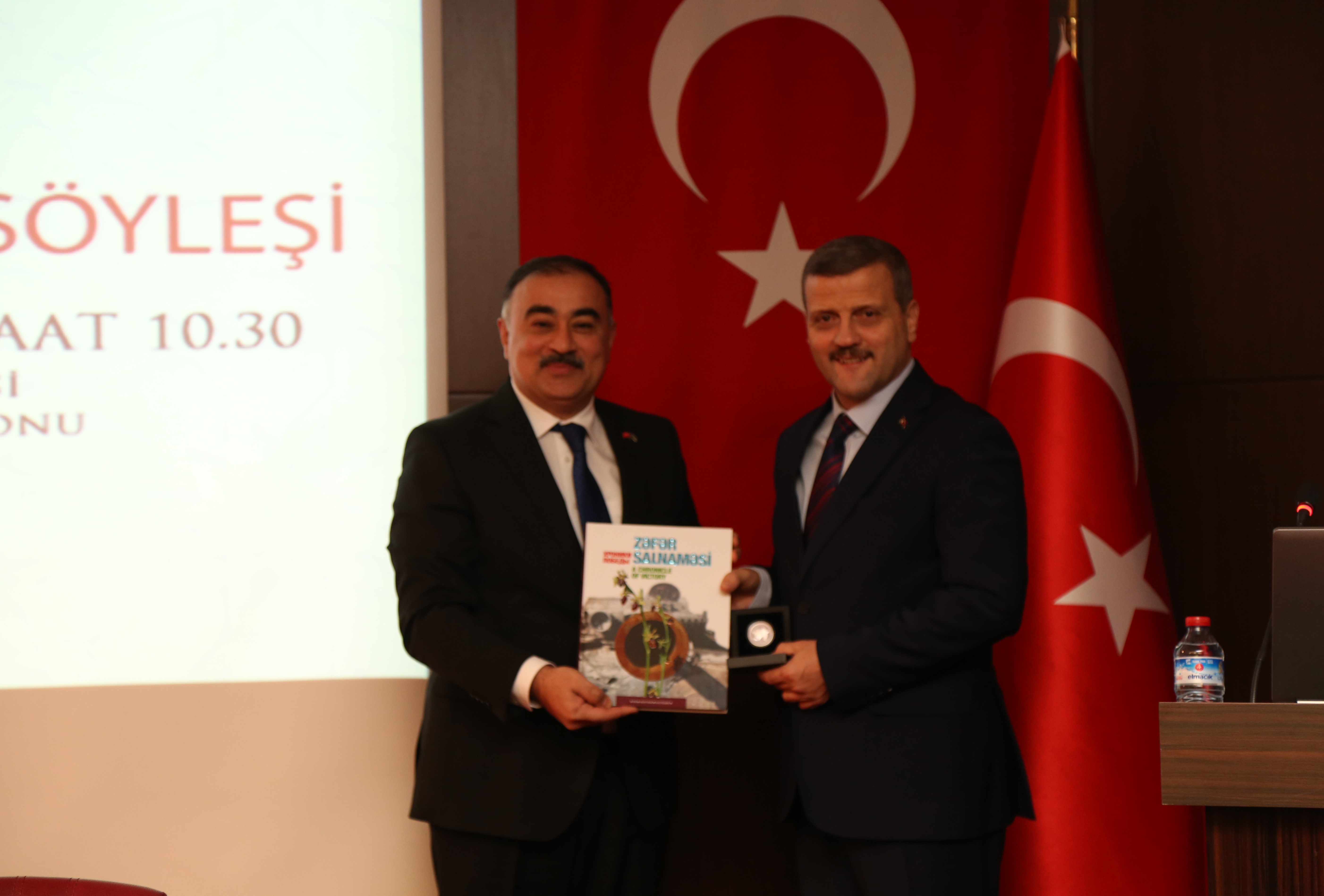 Üniversitemizde Prof. Dr. Hasan Aziz-Oğlu Hasanov Öğrenciler ile Söyleşi Programı Gerçekleştirildi