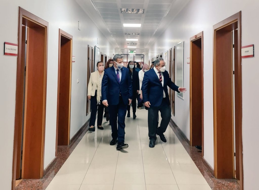 Rektörümüz Prof. Dr. Musa Yıldız Üniversitemiz Tıp Fakültesi Halk Sağlığı Ana Bilim Dalını Ziyaret Etti-1