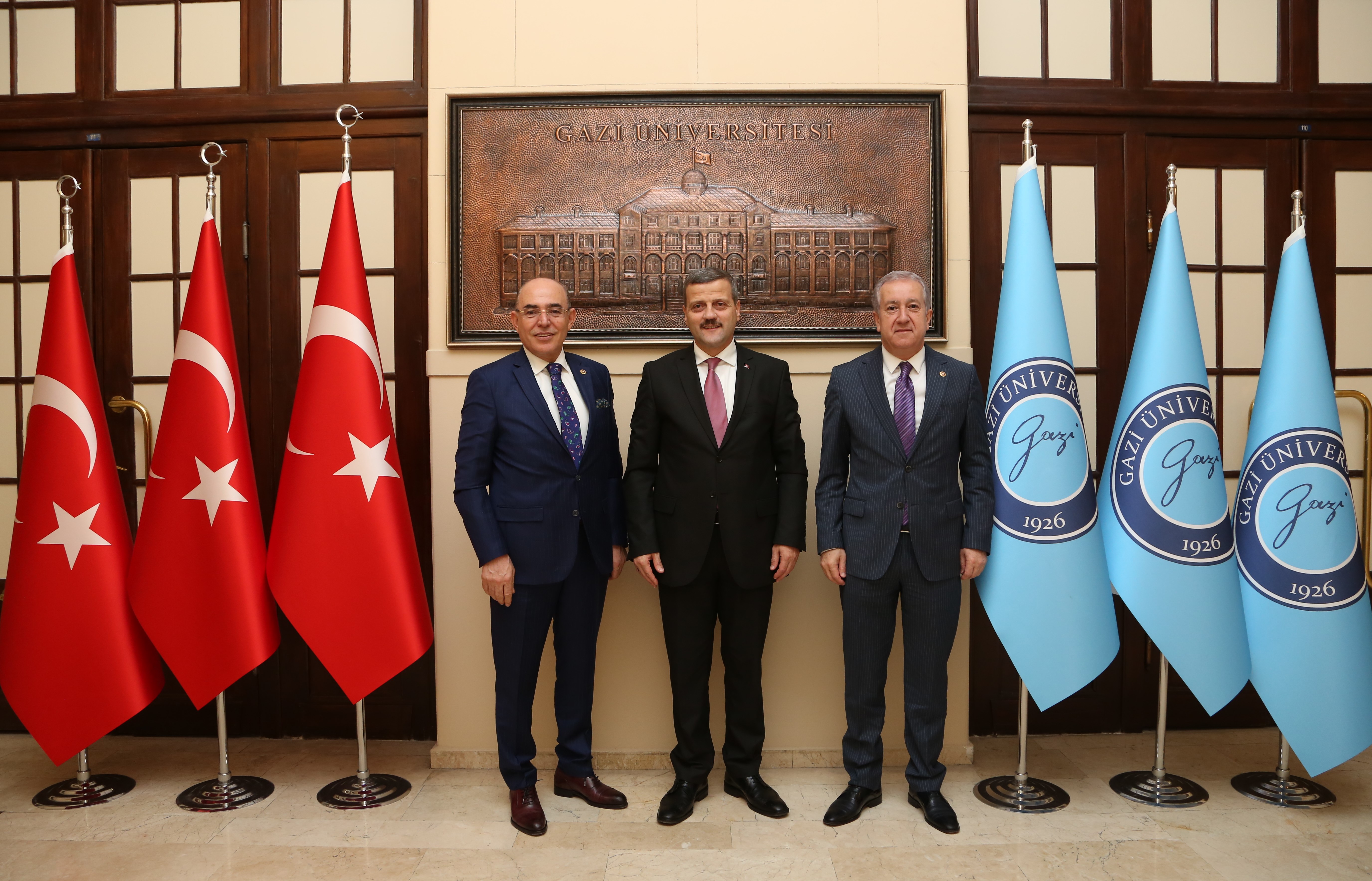 Ankara Milletvekilleri Prof. Dr. Mevlüt Karakaya ile Sadir Durmaz, Rektörümüz Prof. Dr. Musa Yıldız’ı Ziyaret Etti-1