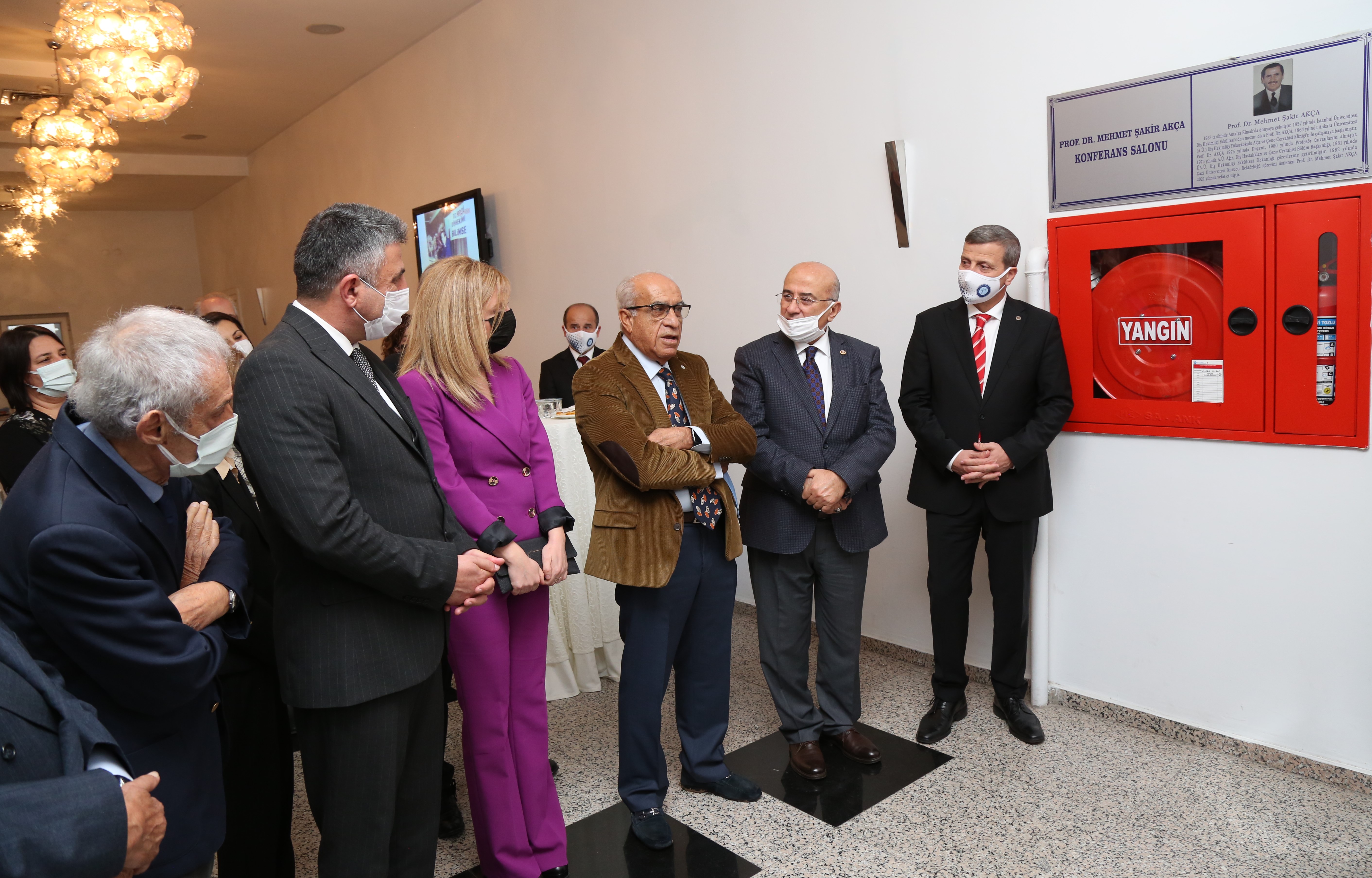 Üniversitemiz Diş Hekimliği Fakültesi Konferans Salonuna Kurucu Rektörümüz Prof. Dr. Mehmet Şakir Akça’nın Adı Verildi-1