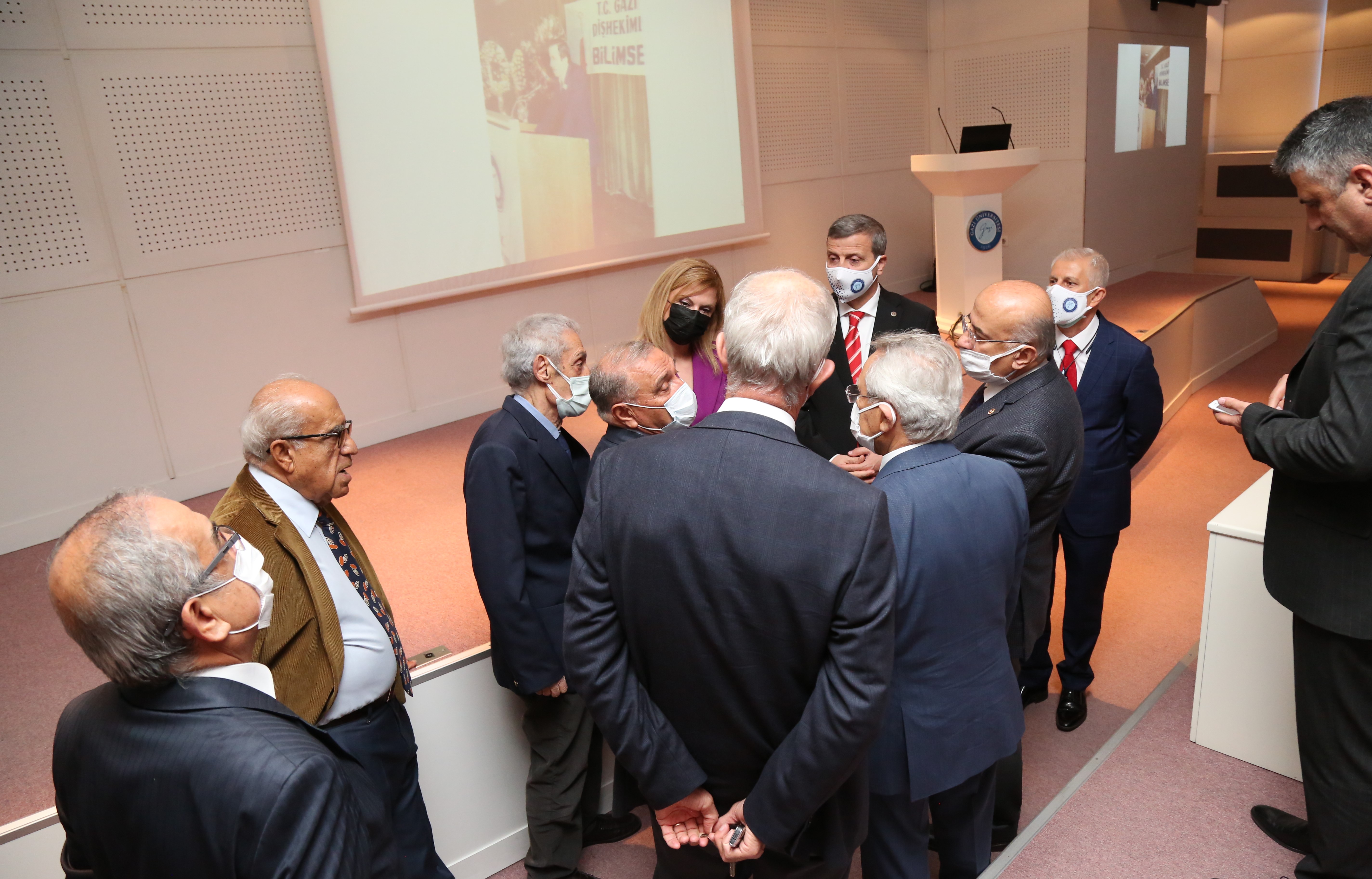 Üniversitemiz Diş Hekimliği Fakültesi Konferans Salonuna Kurucu Rektörümüz Prof. Dr. Mehmet Şakir Akça’nın Adı Verildi-1