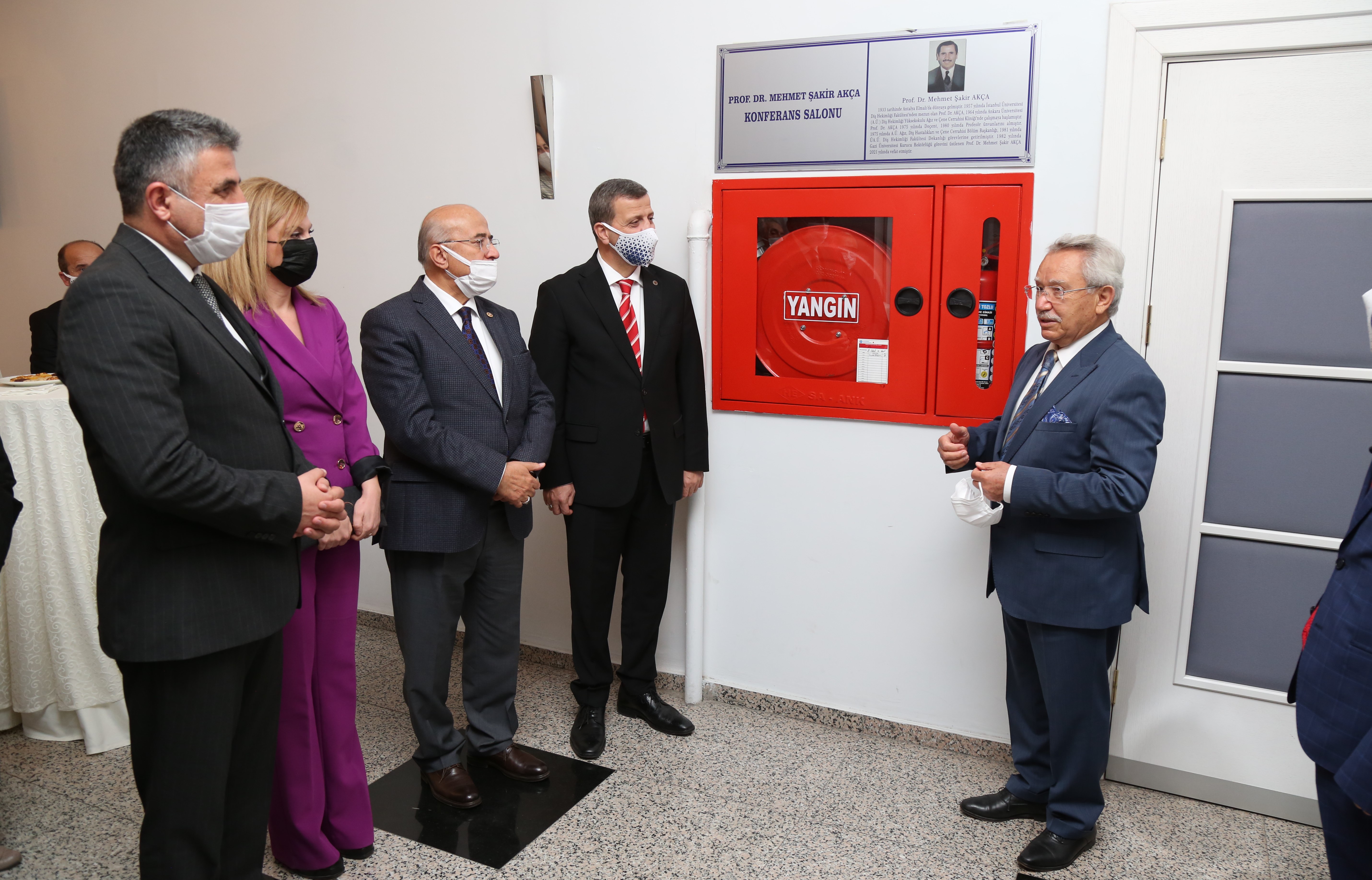 Üniversitemiz Diş Hekimliği Fakültesi Konferans Salonuna Kurucu Rektörümüz Prof. Dr. Mehmet Şakir Akça’nın Adı Verildi-1