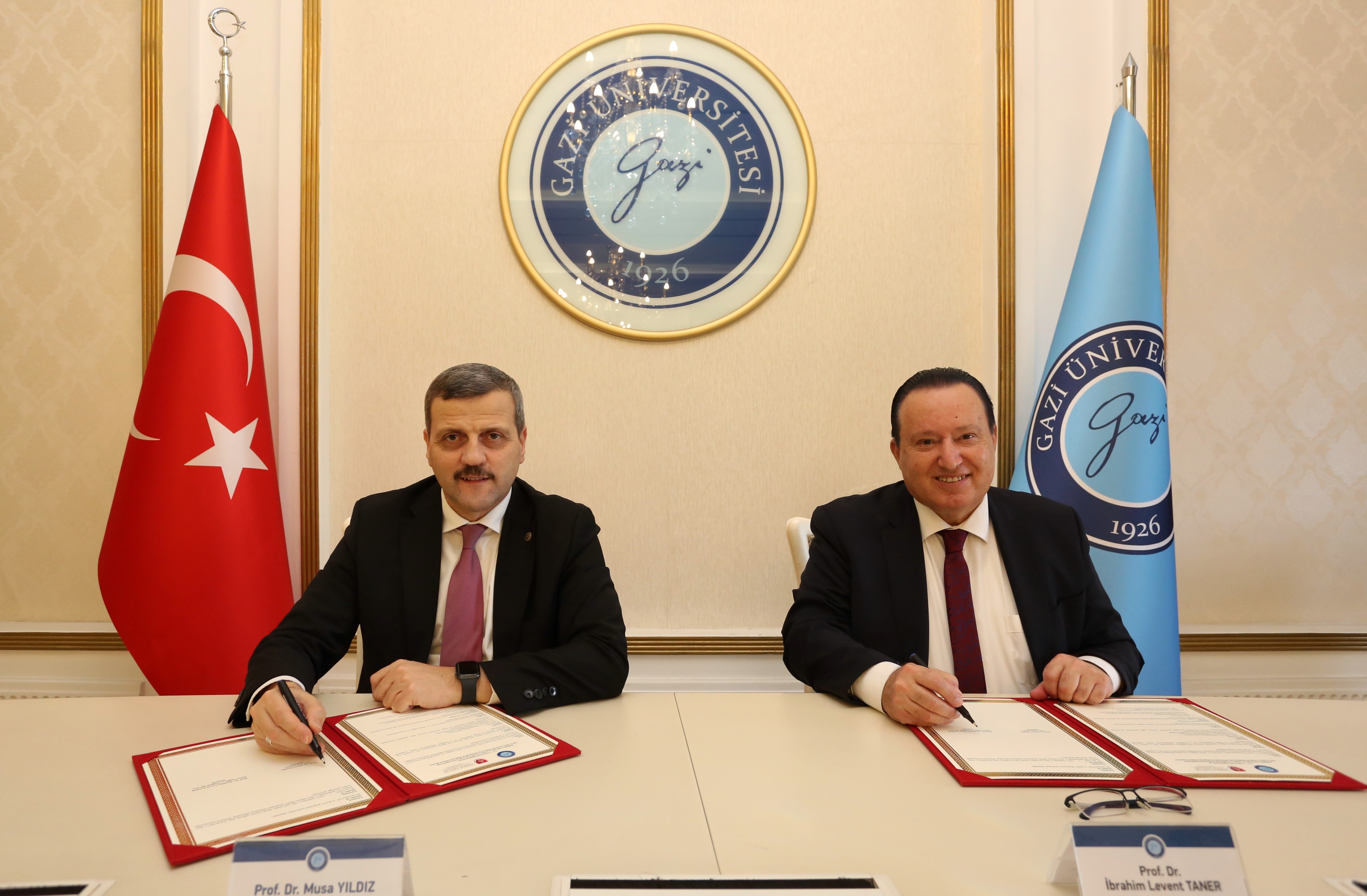 Üniversitemiz ile Kıbrıs Sağlık ve Toplum Bilimleri Üniversitesi Arasında İş Birliği Protokolü İmzalandı-1