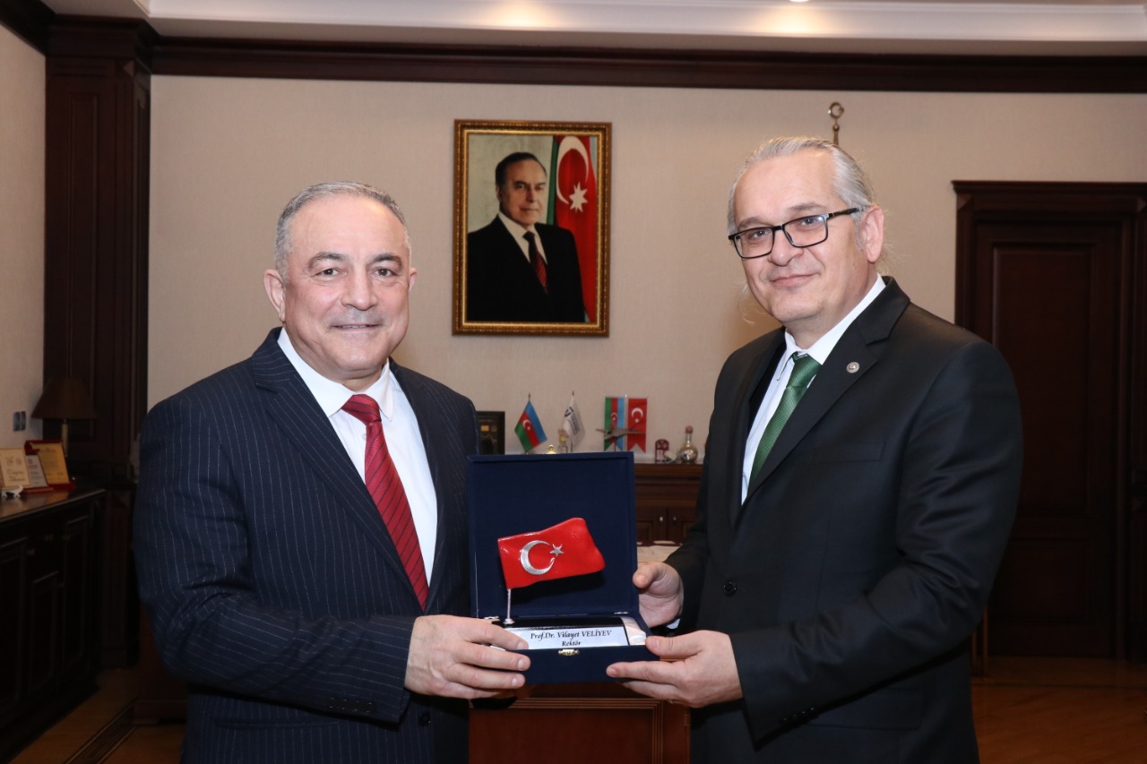 Üniversitemiz Heyetinden Azerbaycan’a Ziyaret-1