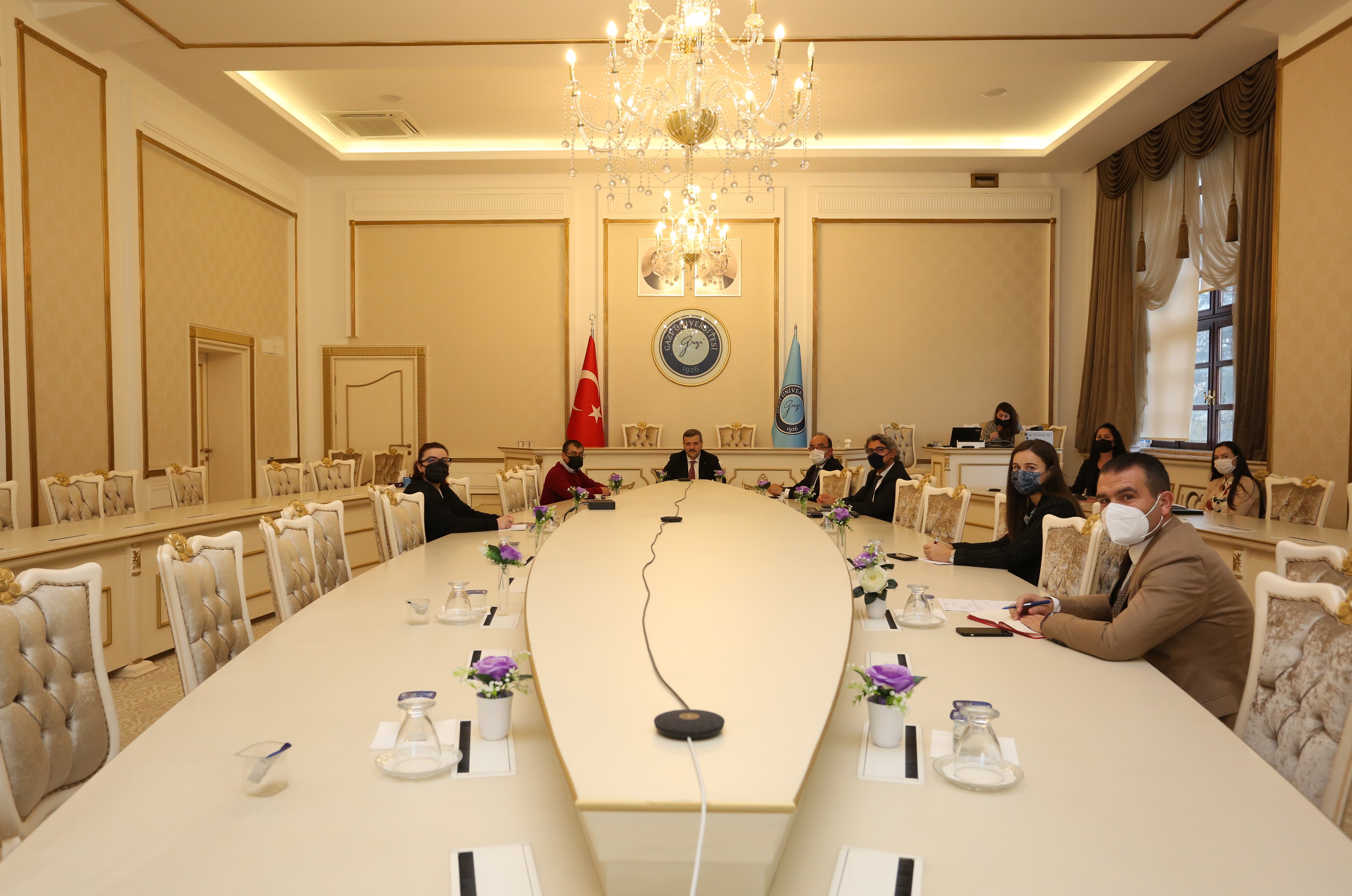 Üniversitemiz Uygulama ve Araştırma Merkezleri Kurulu İlk Toplantısını Gerçekleştirdi-1