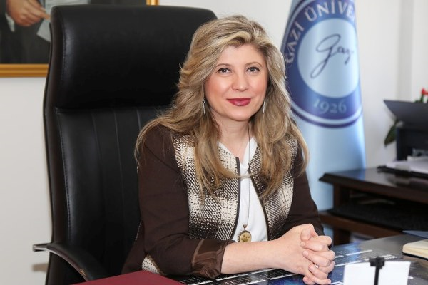 Üniversitemiz Eczacılık Fakültesi ECZAKDER Tarafından Tam Akreditasyon Almaya Hak Kazandı-1