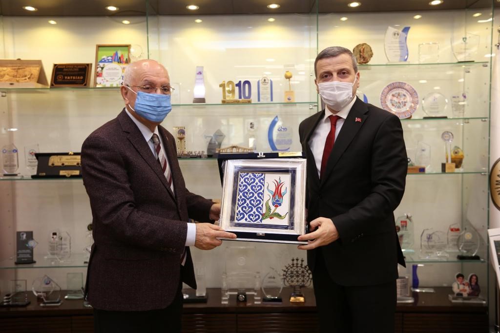 Rektörümüz Prof. Dr. Musa Yıldız, Yenimahalle Belediye Başkanı Fethi Yaşar’a İade-i Ziyarette Bulundu