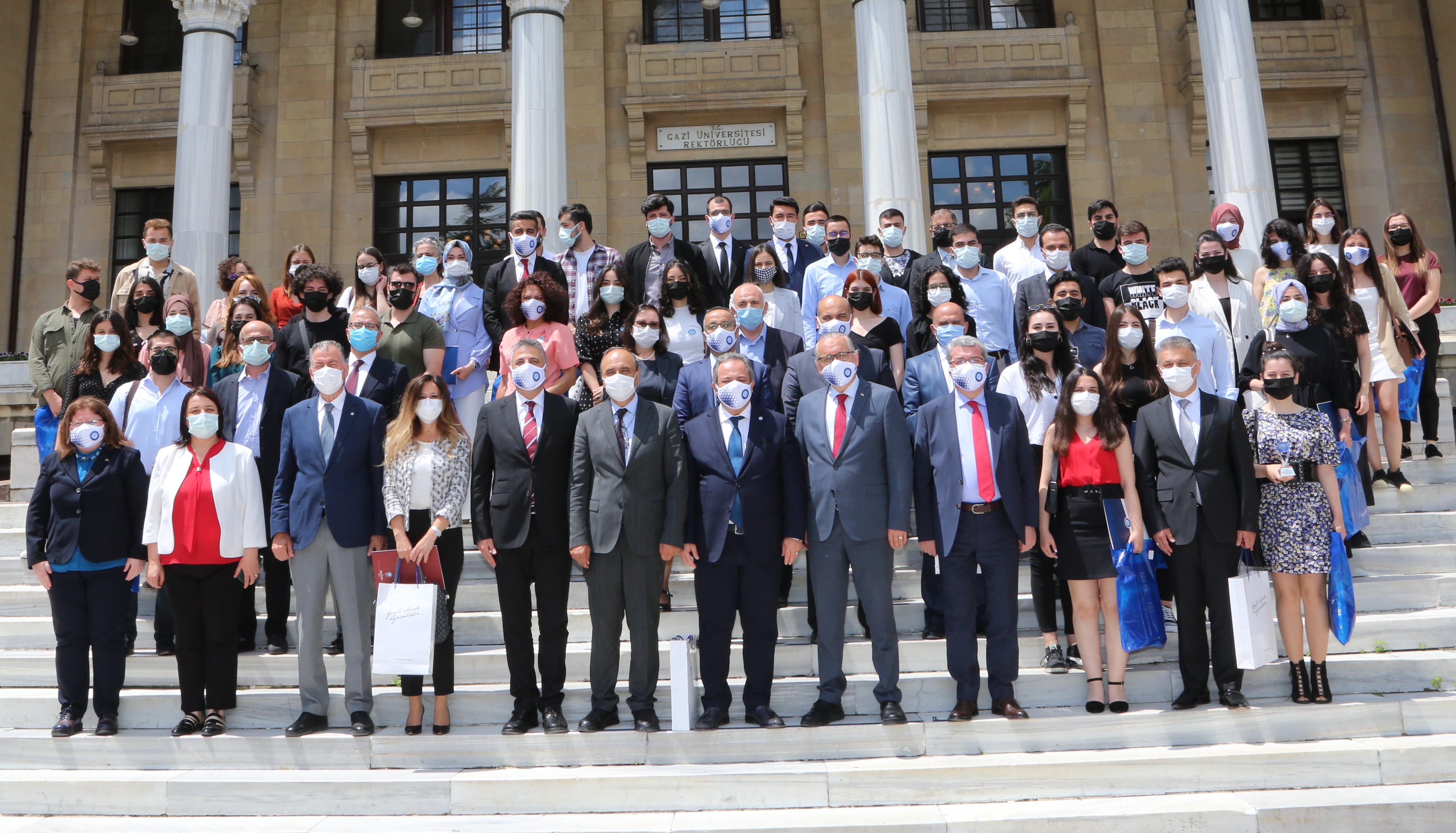Öğrenci Toplulukları 2020-2021 Eğitim-Öğretim Yılı Ödül Töreni Gerçekleştirildi