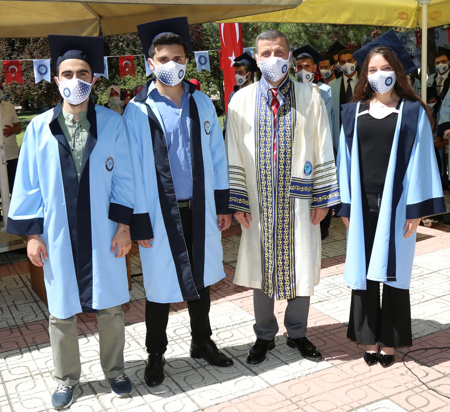 Teknoloji Fakültesi 2020-2021 Mezunlarını Gururla Uğurladı