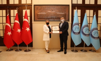 Türkiye Şehit Yakınları ve Gaziler Dayanışma Vakfı Yönetim Kurulu Başkanı Bilge Gürs Rektörümüz Prof. Dr. Musa Yıldız’ı Ziyaret Etti
