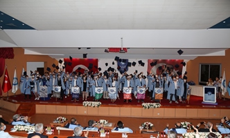 Üniversitemiz Teknik Bilimler Meslek Yüksekokulu Mezunlarını Uğurladı