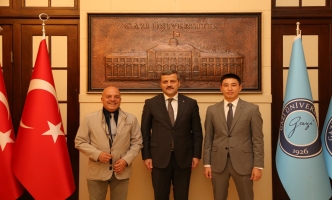 Rektörümüz Prof. Dr. Musa Yıldız, Doktora Eğitimini Tamamlayan Baglan Yermakhanov’a Diplomasını Verdi