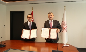 Üniversitemiz ile Sanayi ve Teknoloji Bakanlığı Stratejik Araştırmalar ve Verimlilik Genel Müdürlüğü Arasında İş Birliği Protokolü İmzalandı