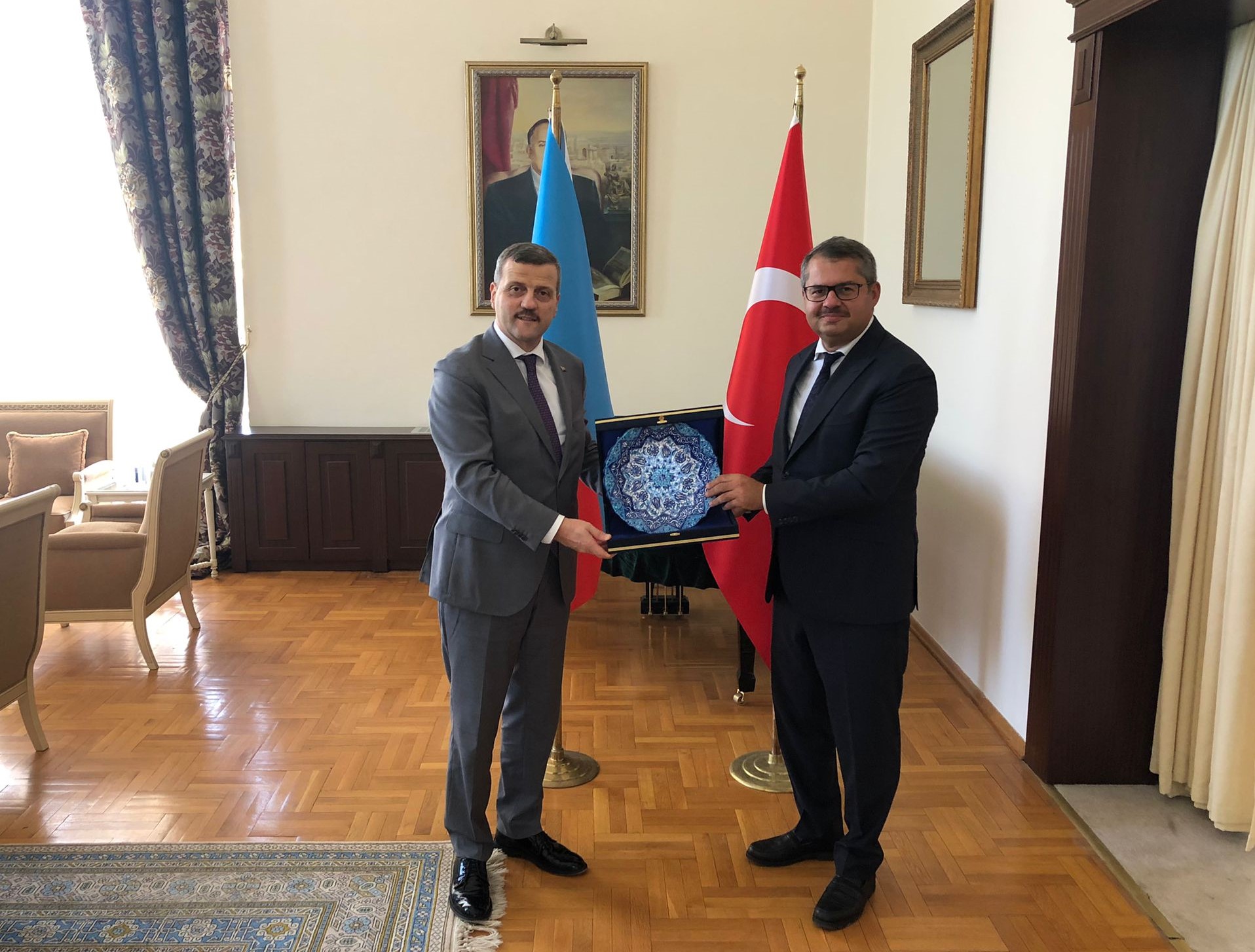 Rektörümüz Prof. Dr. Musa Yıldız, Azerbaycan Ankara Büyükelçisi Hazar İbrahim’i Ziyaret Etti-1