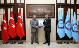 Tüm Karadeniz İlleri Kültür Turizm Eğitim Derneği Genel Başkanı Osman Işık, Rektörümüz Prof. Dr. Musa Yıldız’ı Ziyaret Etti