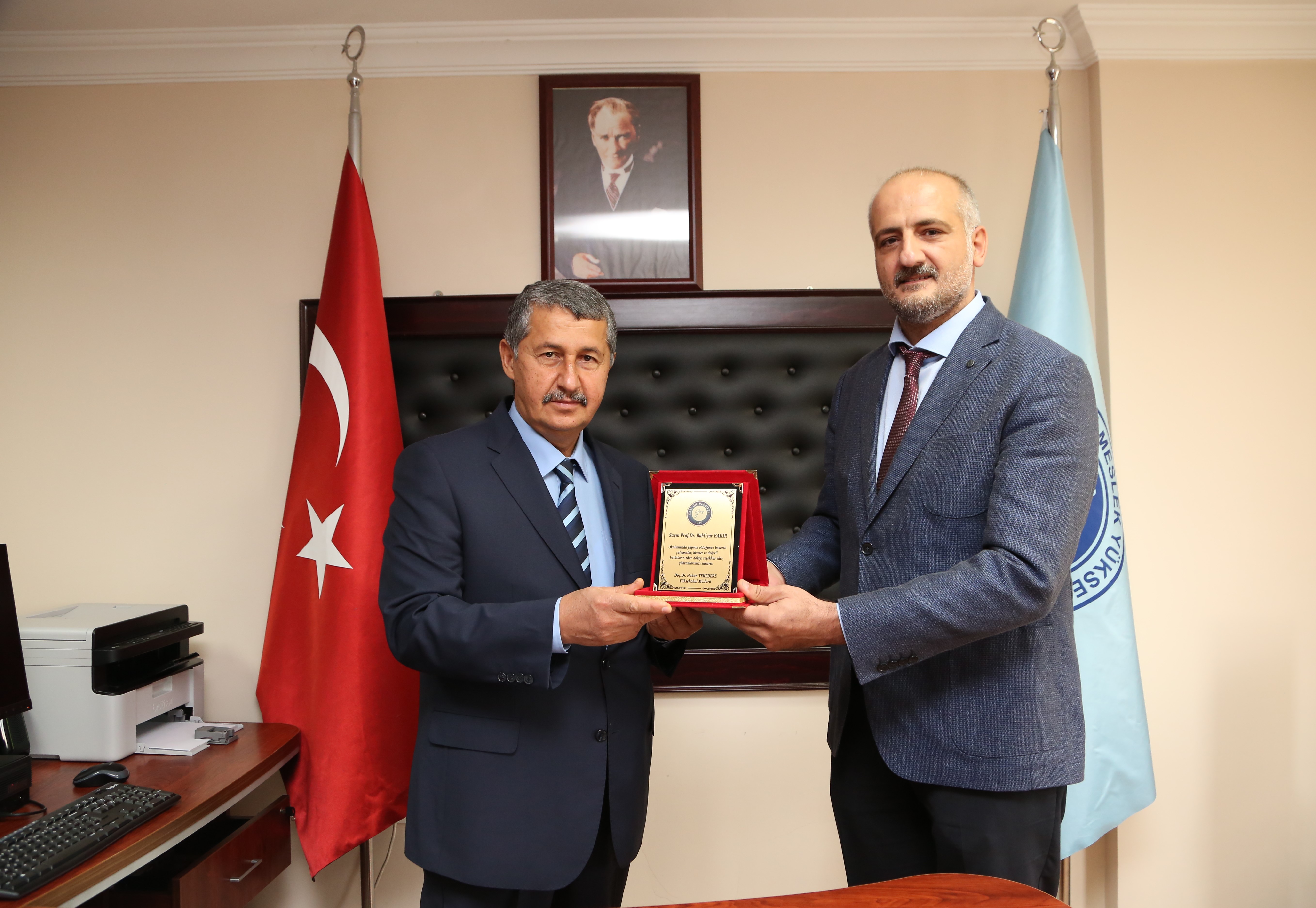 Üniversitemiz Sağlık Hizmetleri Meslek Yüksekokulu Müdürlüğüne Doç. Dr. Hakan Tekedere Atandı-1