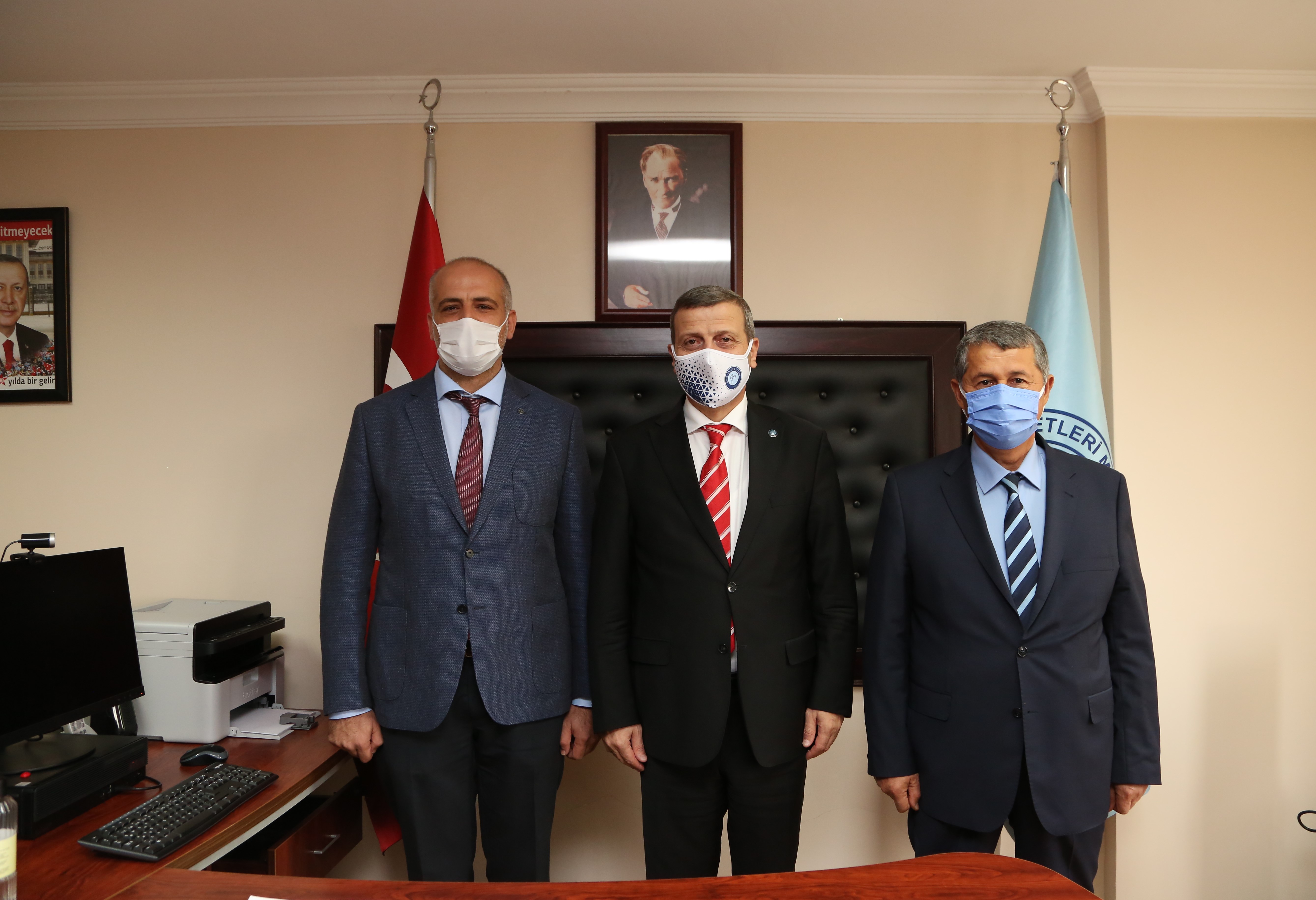 Üniversitemiz Sağlık Hizmetleri Meslek Yüksekokulu Müdürlüğüne Doç. Dr. Hakan Tekedere Atandı-1