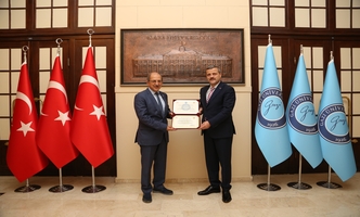 25. Dönem Kayseri Milletvekili Dr. Kemal Tekden, Rektörümüz Prof. Dr. Musa Yıldız’ı Ziyaret Etti