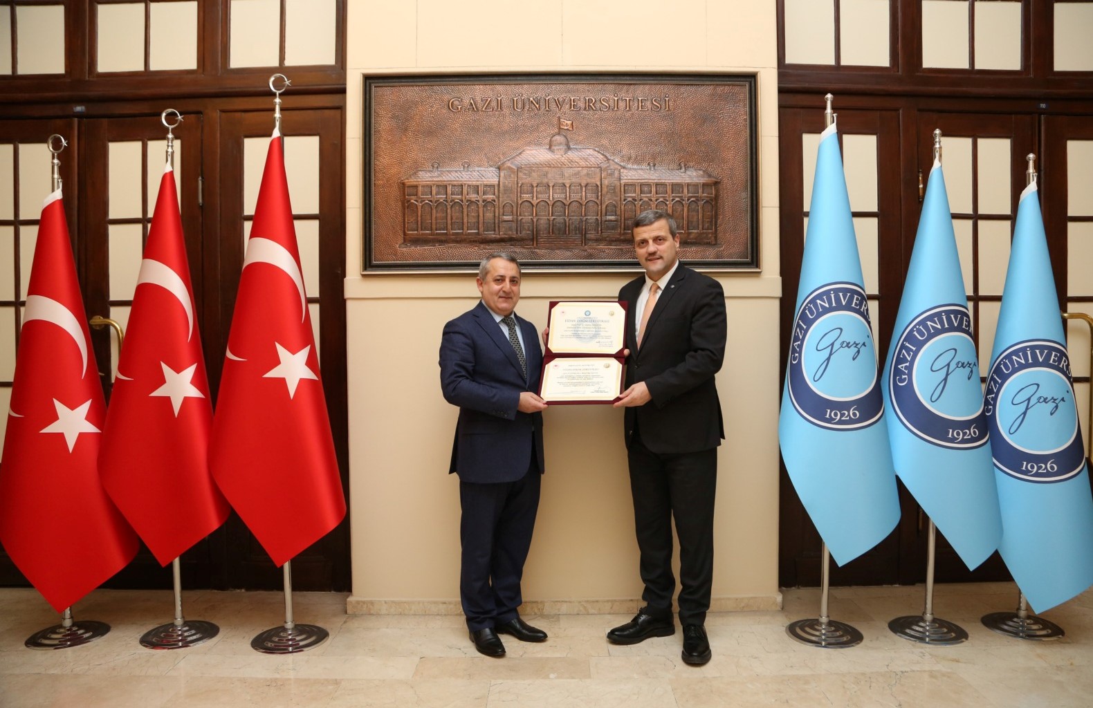 Azerbaycan Teknik Üniversitesi Rektör Yardımcısı Prof. Dr. Sübhan Namazov Rektörümüz Prof. Dr. Musa Yıldız’ı Ziyaret Etti-1