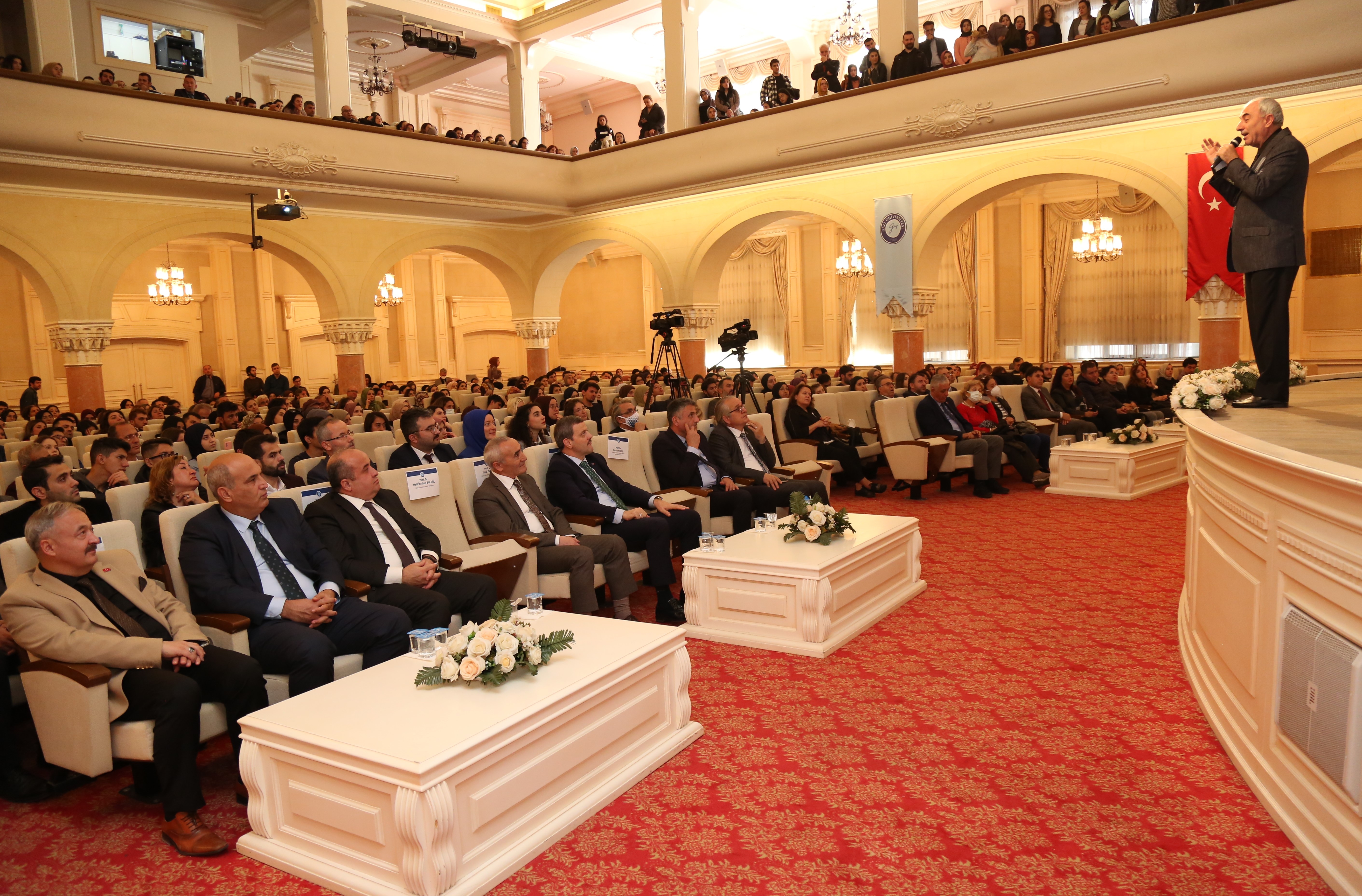 “Başarı Bedel İster” Konulu Konferans Yoğun Katılımla Gerçekleştirildi-1