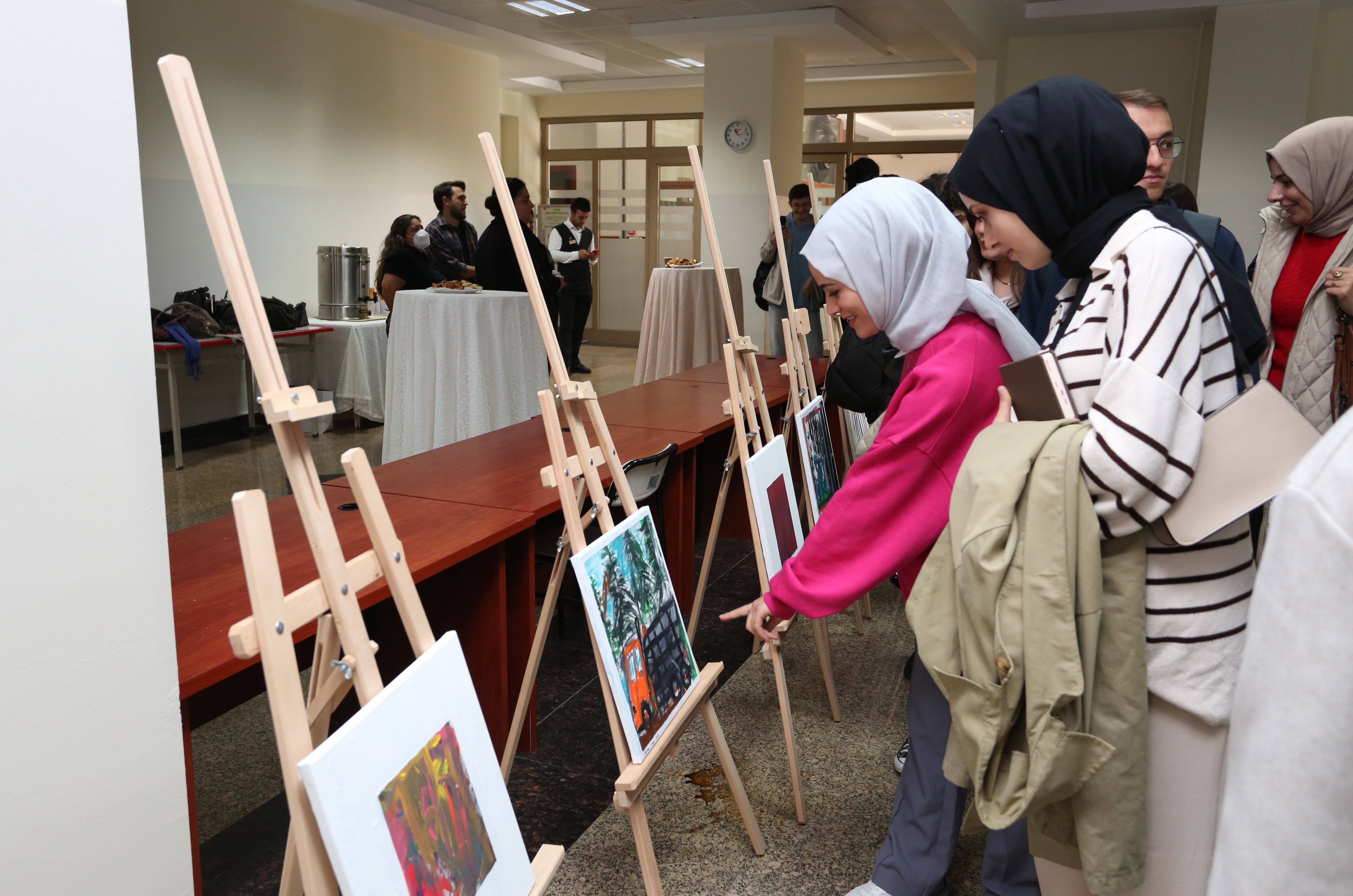 Gazi Üniversitesi Öğrenme Gelişim Eğitim Uygulama ve Araştırma Merkezi Tarafından “Benim Resmim” Konulu Resim Çalıştayı Düzenlendi-1
