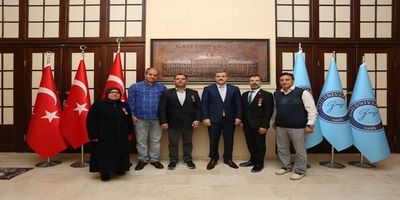Vatan Gaziler ve Şehit Yakınları Derneği Genel Başkanı Yaşar Gücenmez, Rektörümüz Prof. Dr. Musa Yıldız’ı Ziyaret Etti