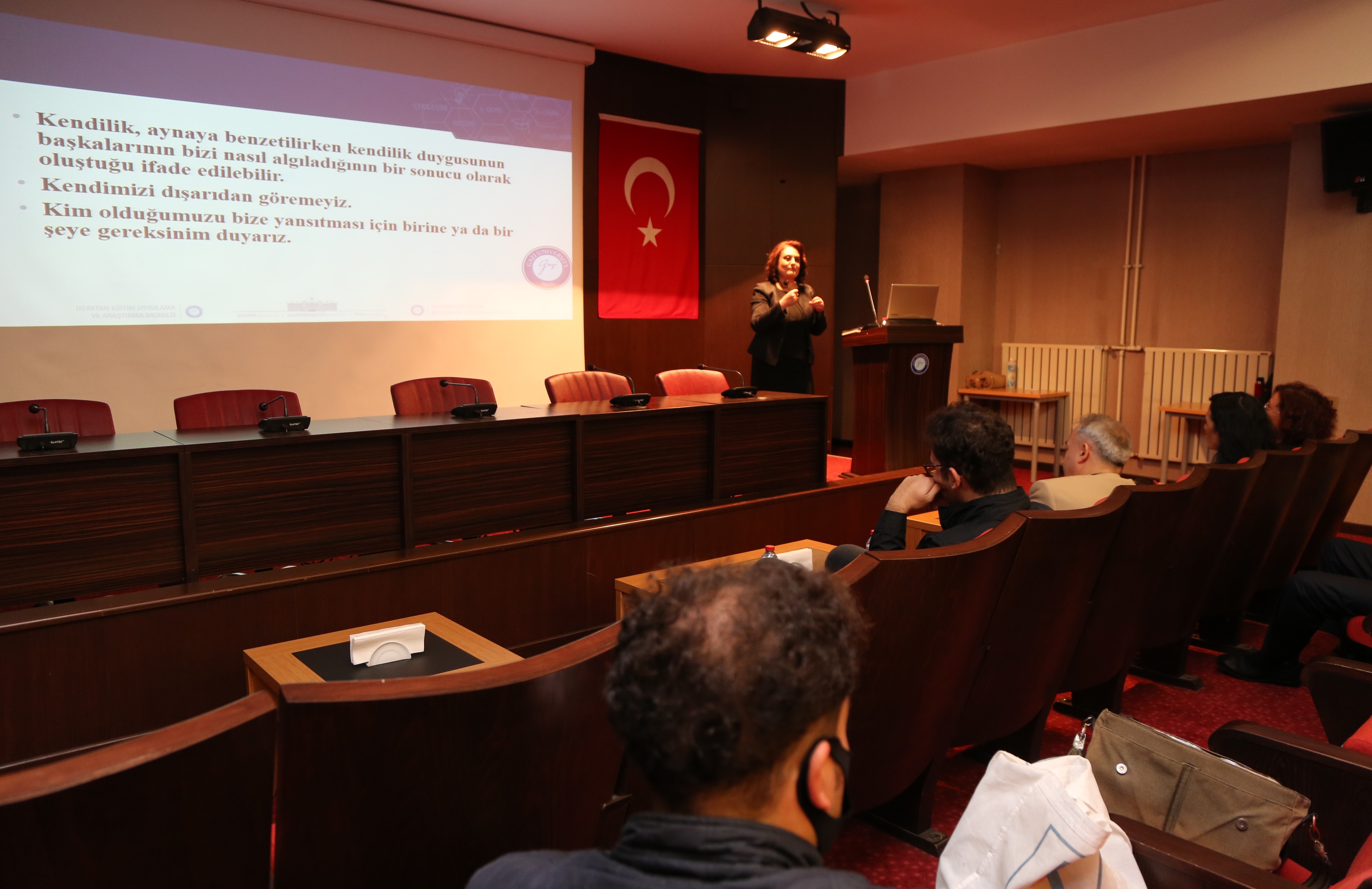 Üniversitemizde “Konuşmalarınızı Etkili Hale Getirmenin Etkili Yolları” Konulu Hizmet İçi Eğitim Düzenlendi-1