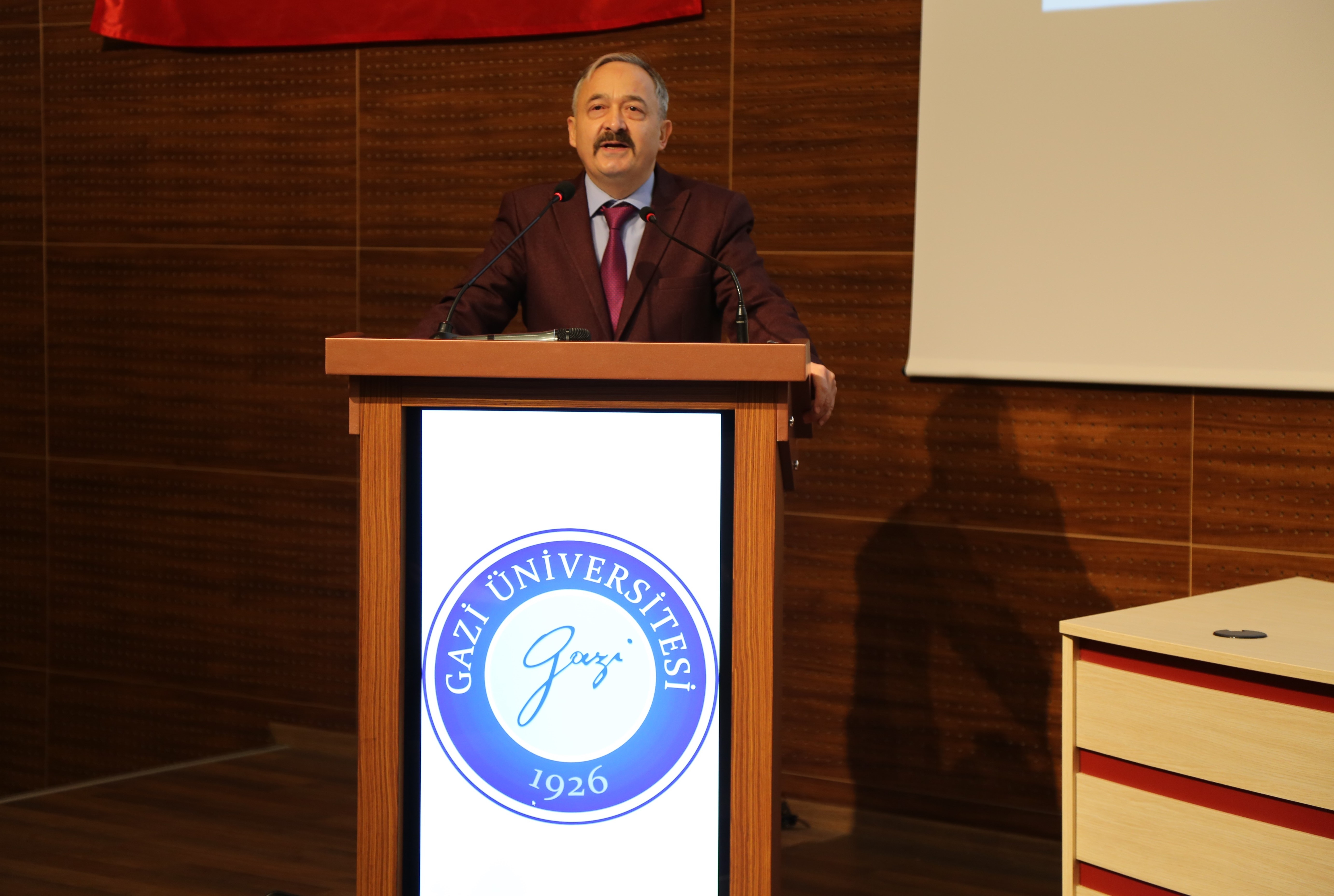 Üniversitemizde “Mali Mevzuatlar Hakkında Bilinmeyenler” Konulu Hizmet İçi Eğitim Düzenlendi-1