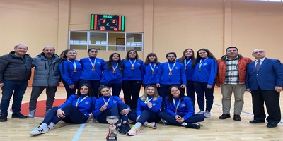 Üniversitemiz Kadın Hentbol Takımından Namağlup Birincilik