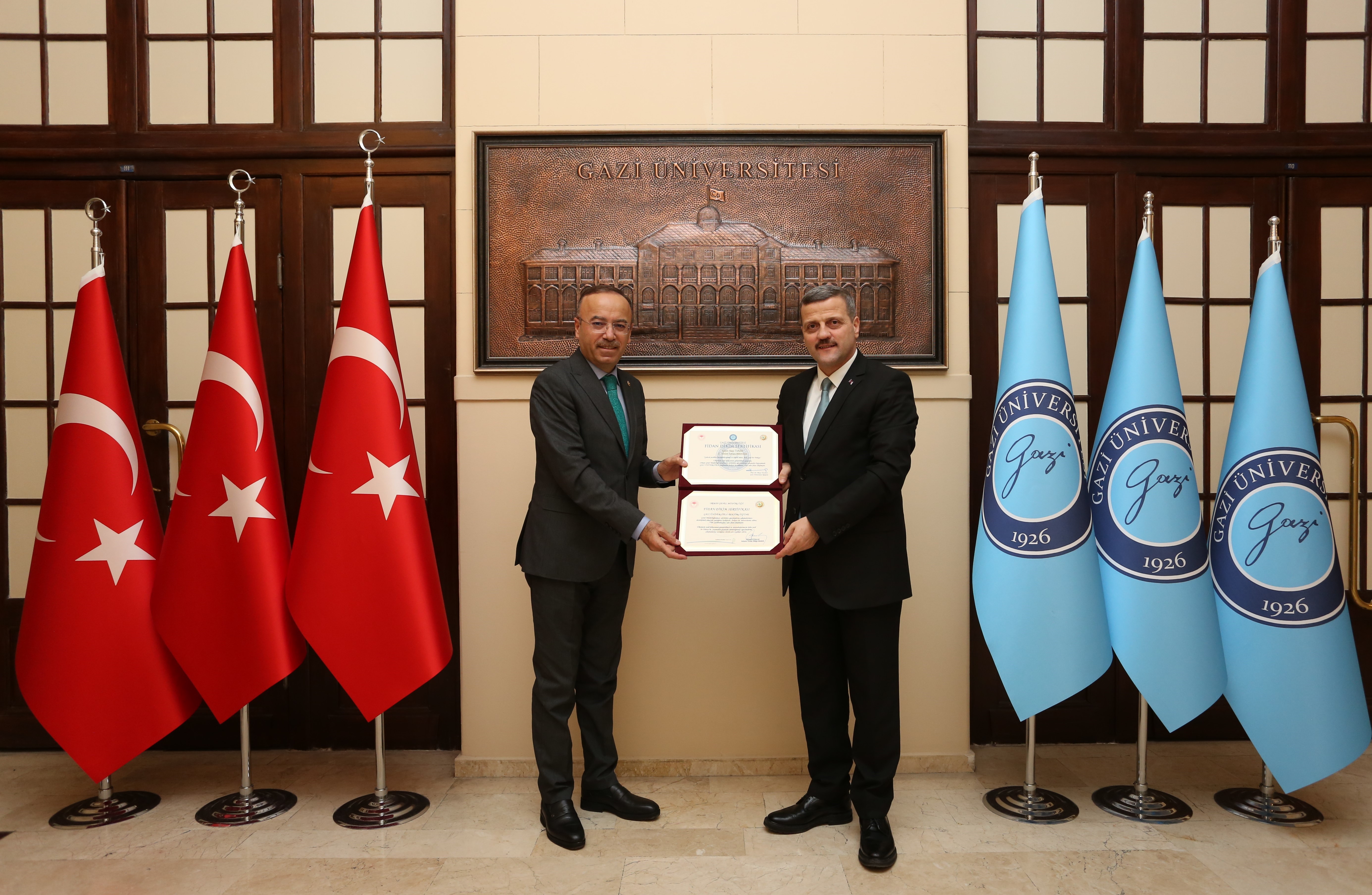 Ankara Milletvekili Hacı Turan Rektörümüz Prof. Dr. Musa Yıldız’ı Ziyaret Etti-1