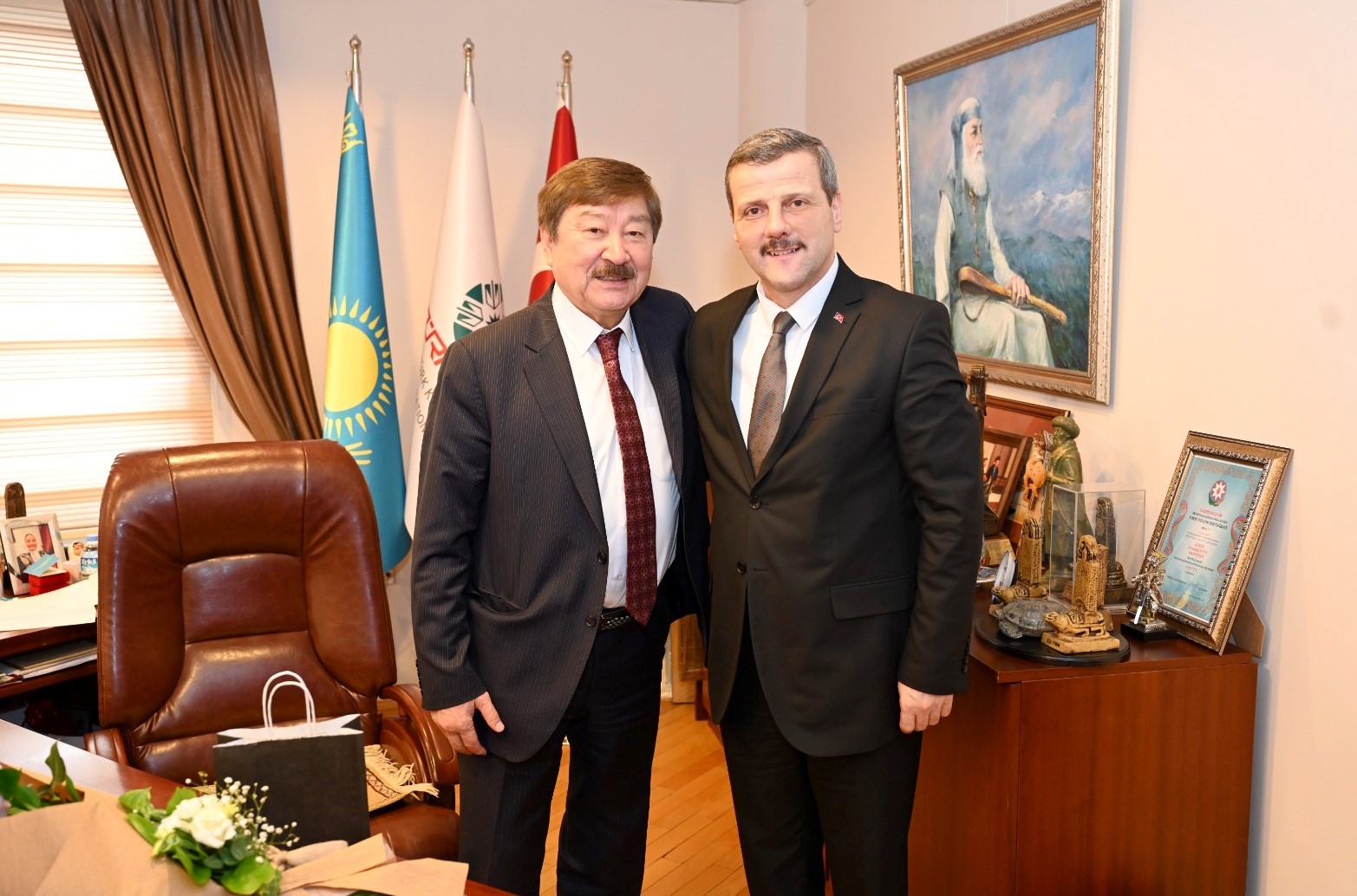 Rektörümüz Prof. Dr. Musa Yıldız TÜRKSOY Genel Sekreteri Prof. Dr. Düsen Kaseinov’u Ziyaret Etti-1