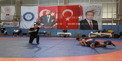 “Türkiye Üniversiteler Ünilig Güreş Şampiyonası” Üniversitemiz Ev Sahipliğinde Gerçekleştirildi