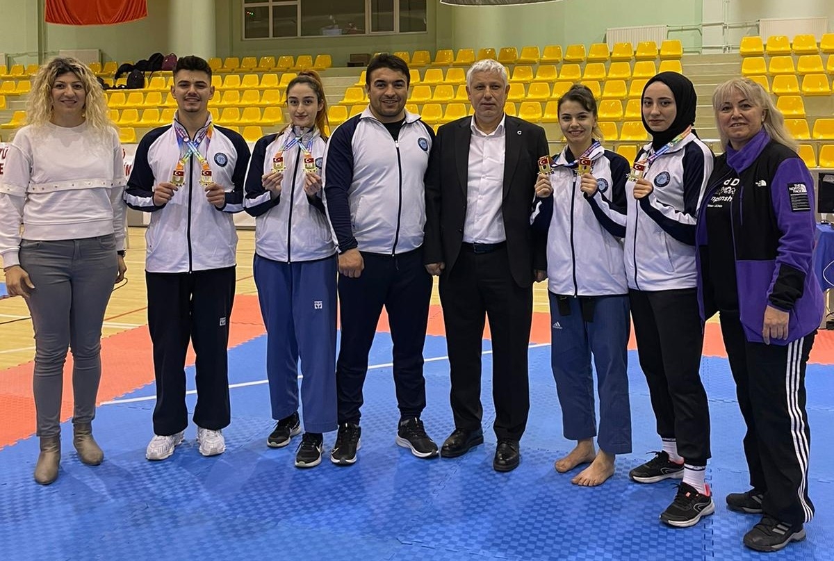Üniversitemiz “Türkiye Üniversiteler Taekwondo Şampiyonası”nda Kadınlar Kategorisinde Birinci Oldu-1