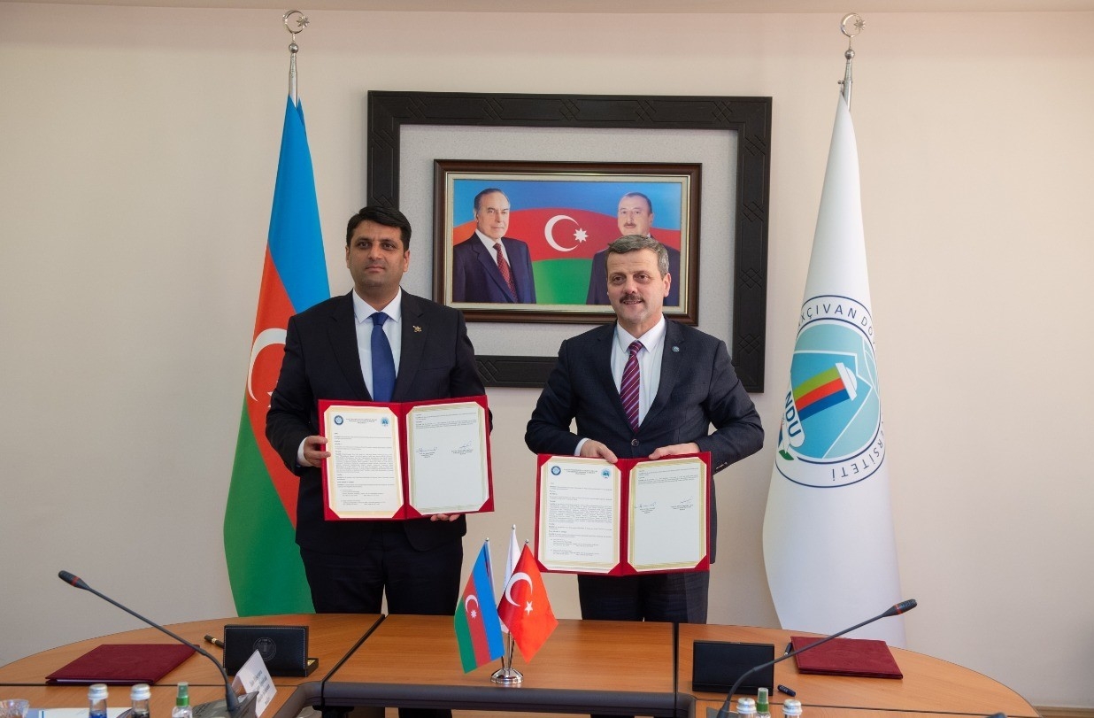 Üniversitemiz İle Nahçıvan Devlet Üniversitesi Arasında İş Birliği Protokolü İmzalandı-1