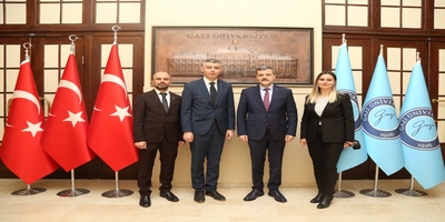 Üniversitemiz Yabancı Diller Yüksekokulu Yönetimi, Rektörümüz Prof. Dr. Musa Yıldız’ı Ziyaret Etti