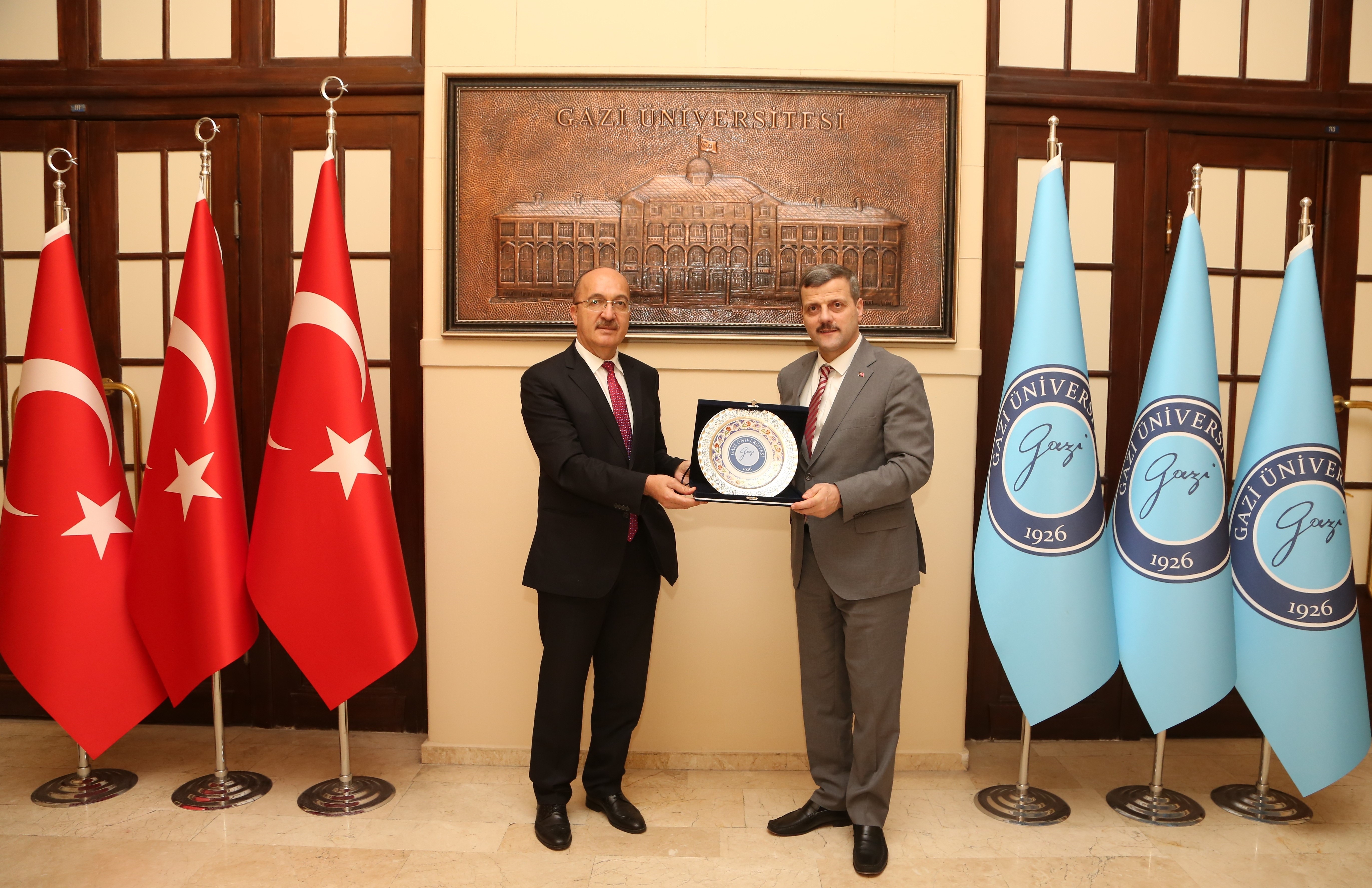 Gümüşhane Üniversitesi Rektörü Prof. Dr. Halil İbrahim Zeybek, Rektör Prof. Dr. Musa Yıldız’ı Ziyaret Etti-1
