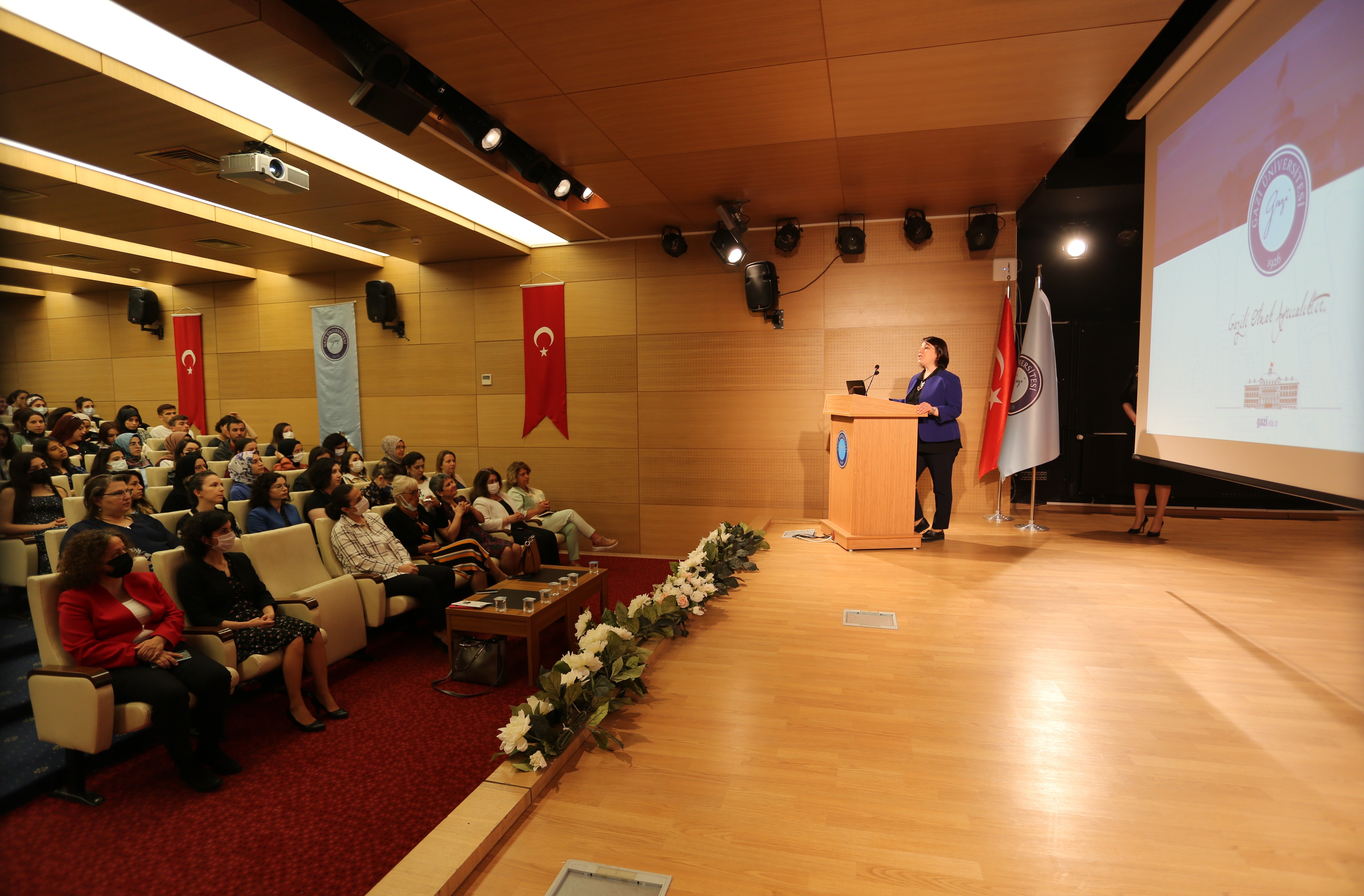 Gazi Üniversitesi Sağlık Bilimleri Fakültesi Tarafından “Hemşirelik Haftası Sempozyumu” Düzenlendi-1