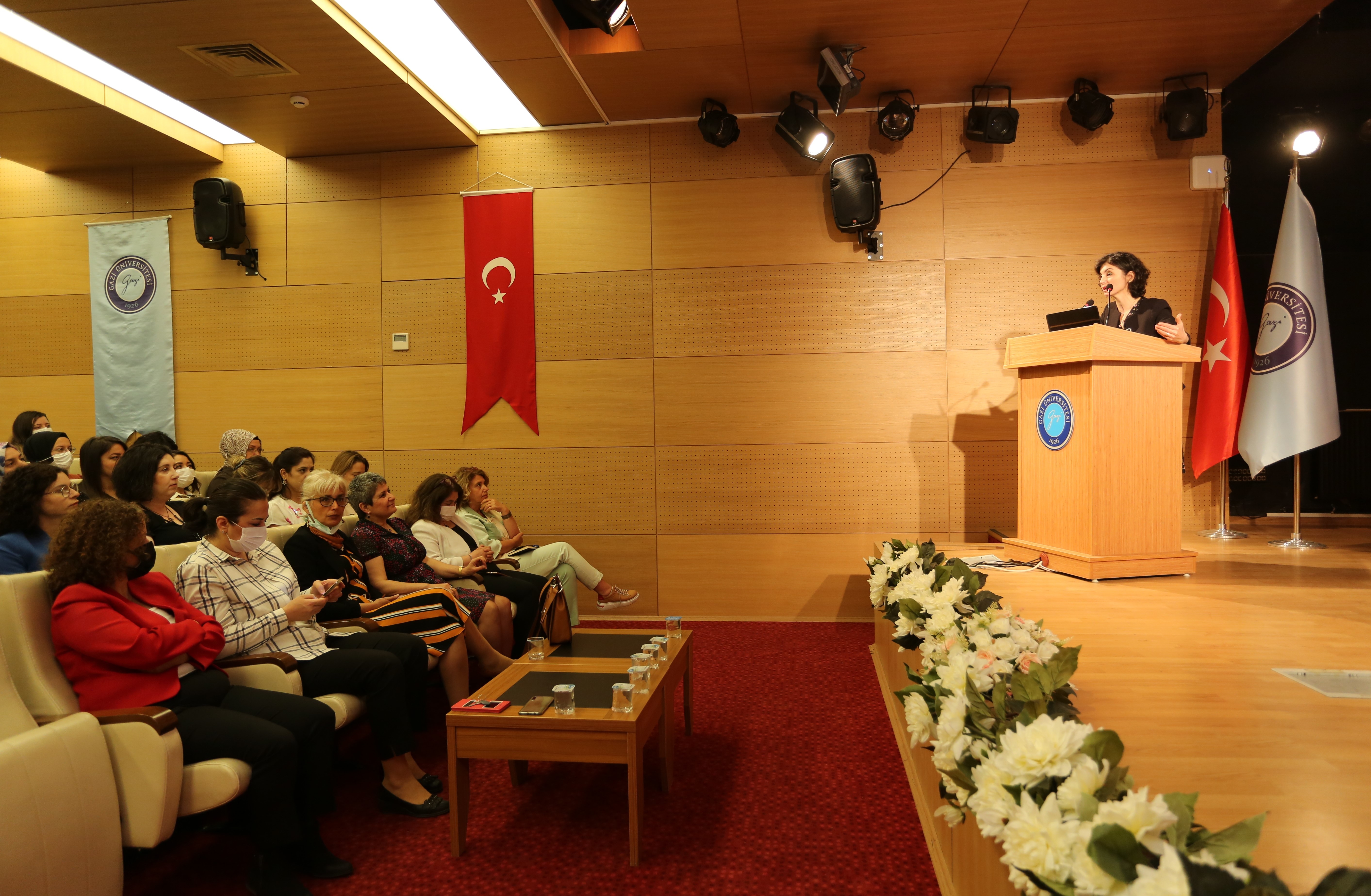 Gazi Üniversitesi Sağlık Bilimleri Fakültesi Tarafından “Hemşirelik Haftası Sempozyumu” Düzenlendi-1