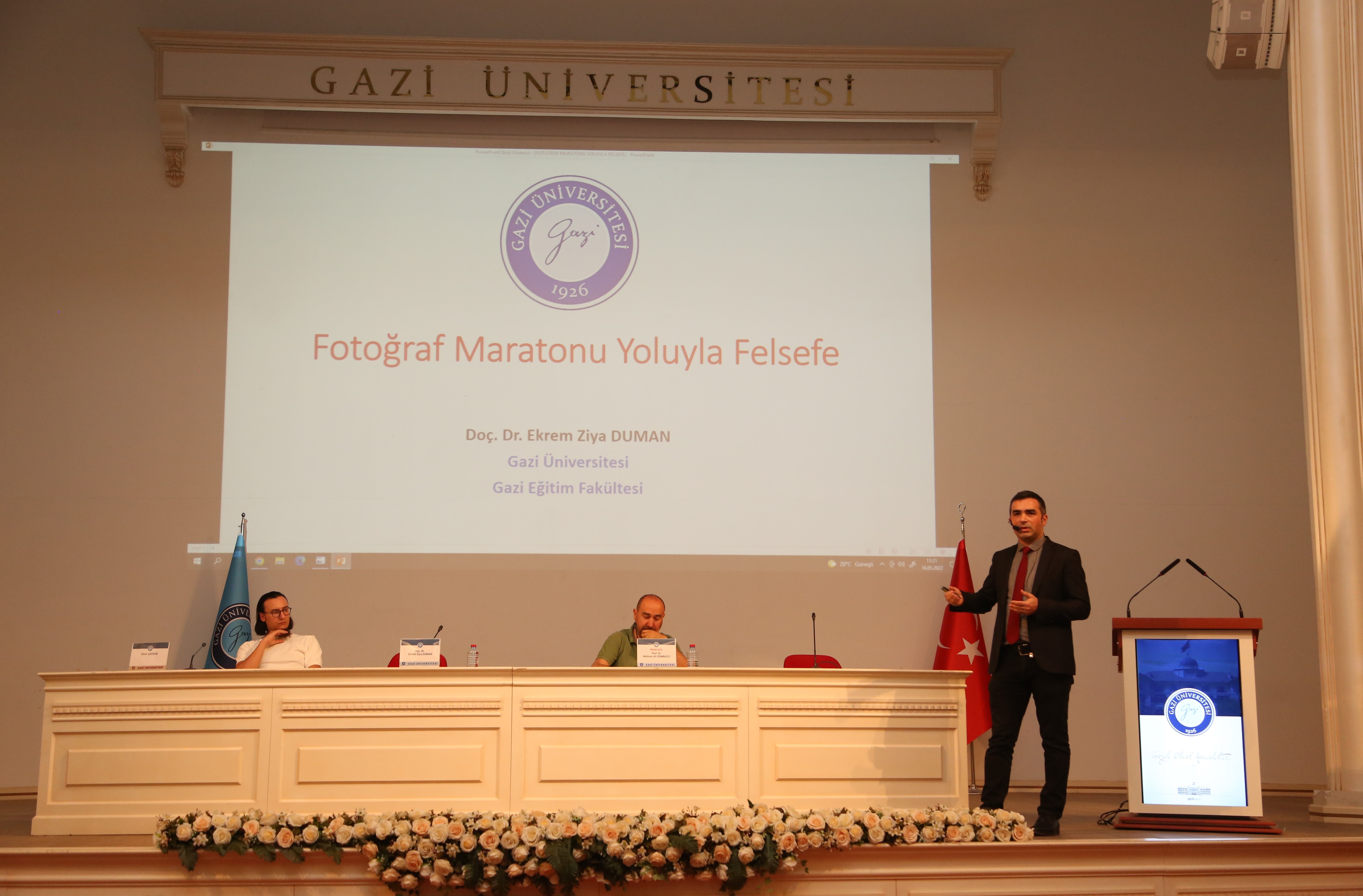 Üniversitemizde “Fotoğraf Maratonu Yoluyla Felsefe” Konulu Panel Düzenlendi-1