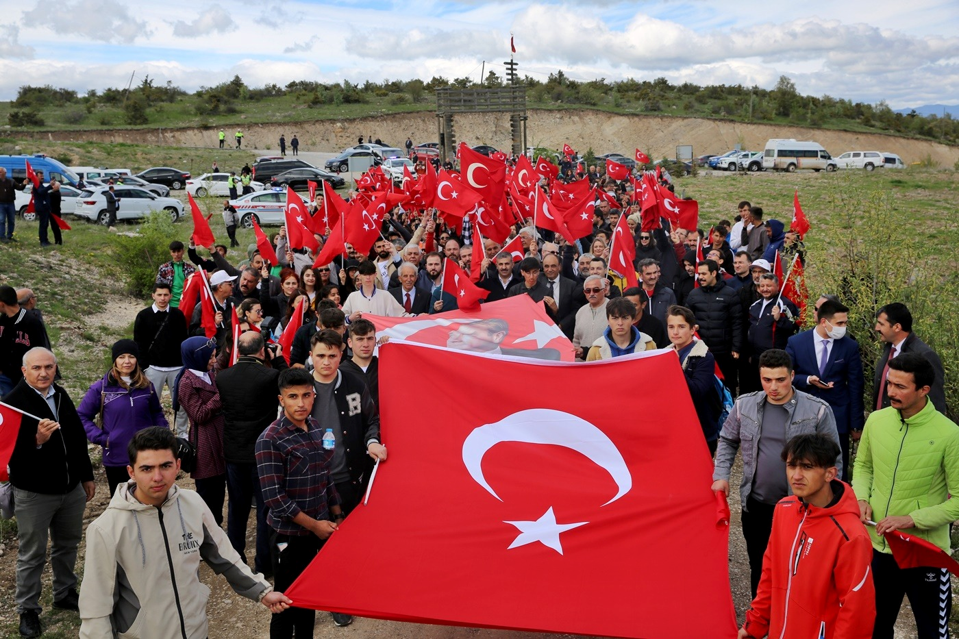 “19 Mayıs Atatürk'ü Anma, Gençlik ve Spor Bayramı” Münasebetiyle “Atatürk ve İstiklal Yolu Kahramanlarına Saygı Yürüyüşü” Düzenlendi-1